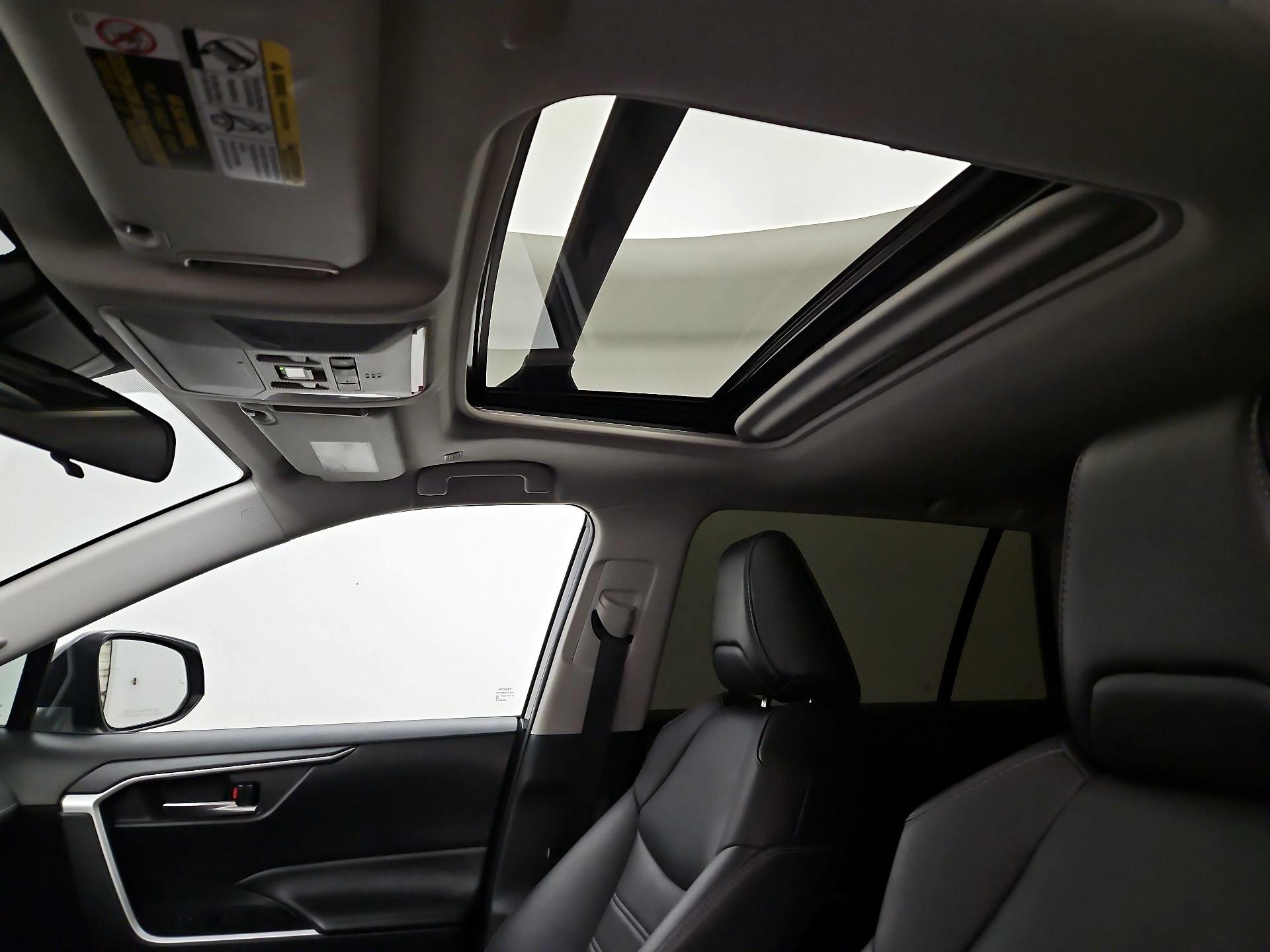 Thumbnail: 2023 Toyota RAV4 - 19
