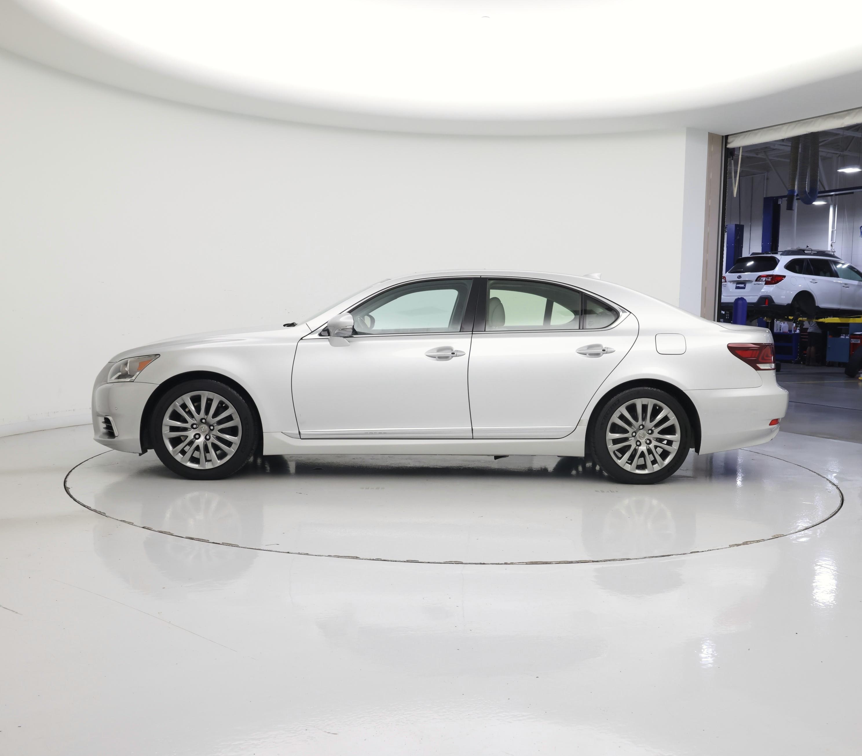 Thumbnail: 2014 Lexus LS - 3