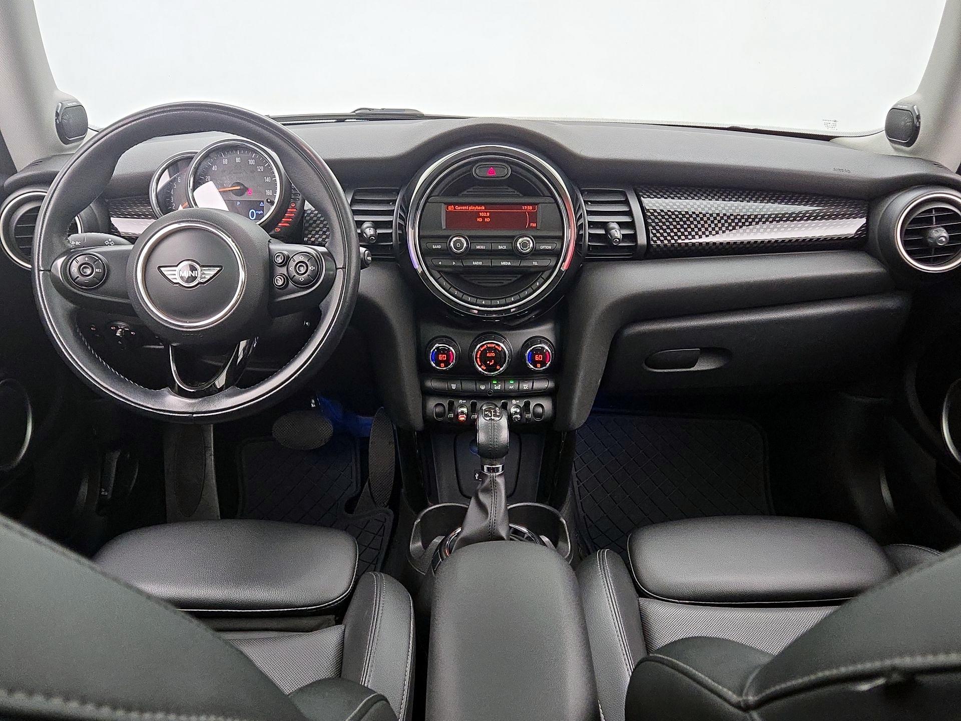 Thumbnail: 2015 MINI Cooper Hardtop - 9