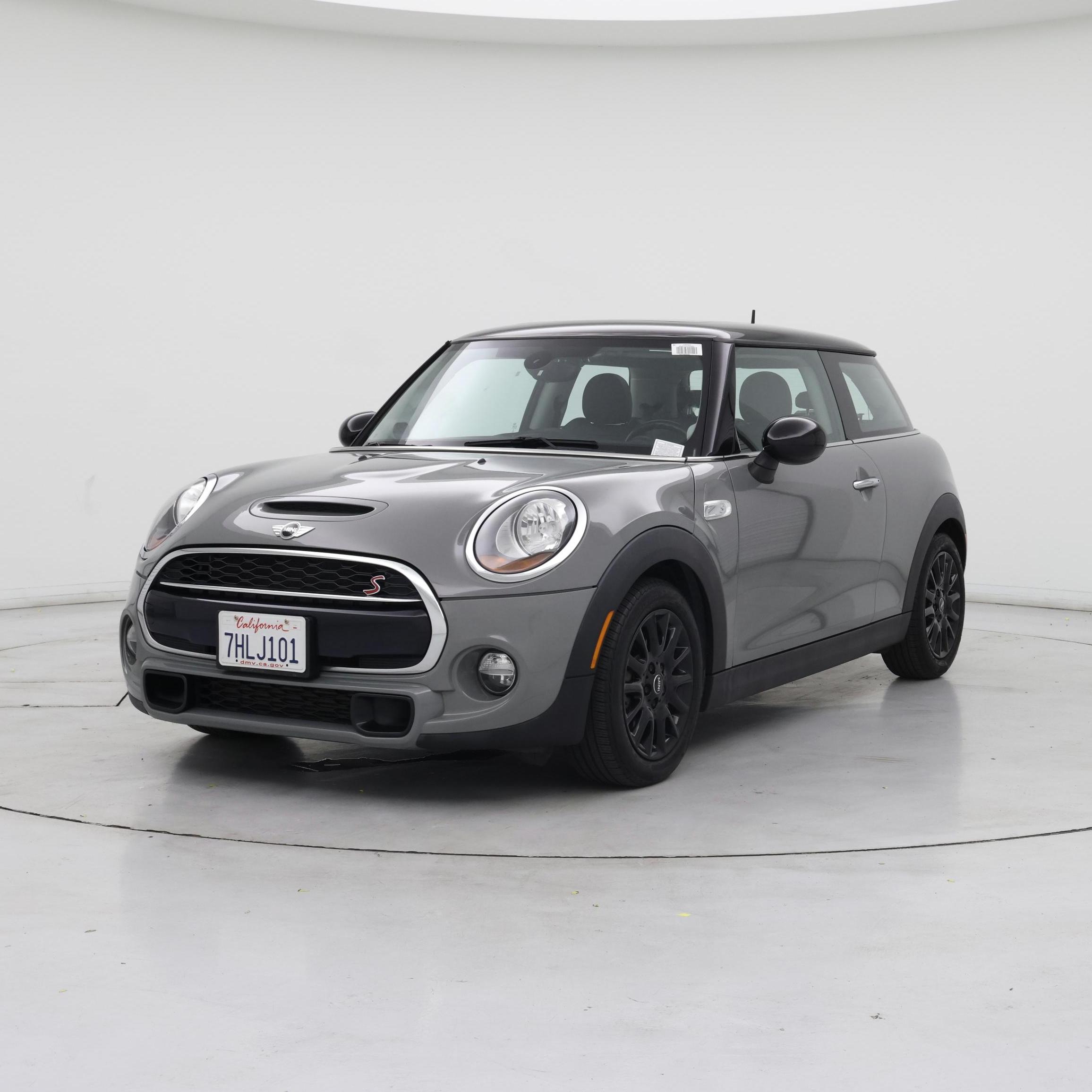 Thumbnail: 2015 MINI Cooper Hardtop - 4