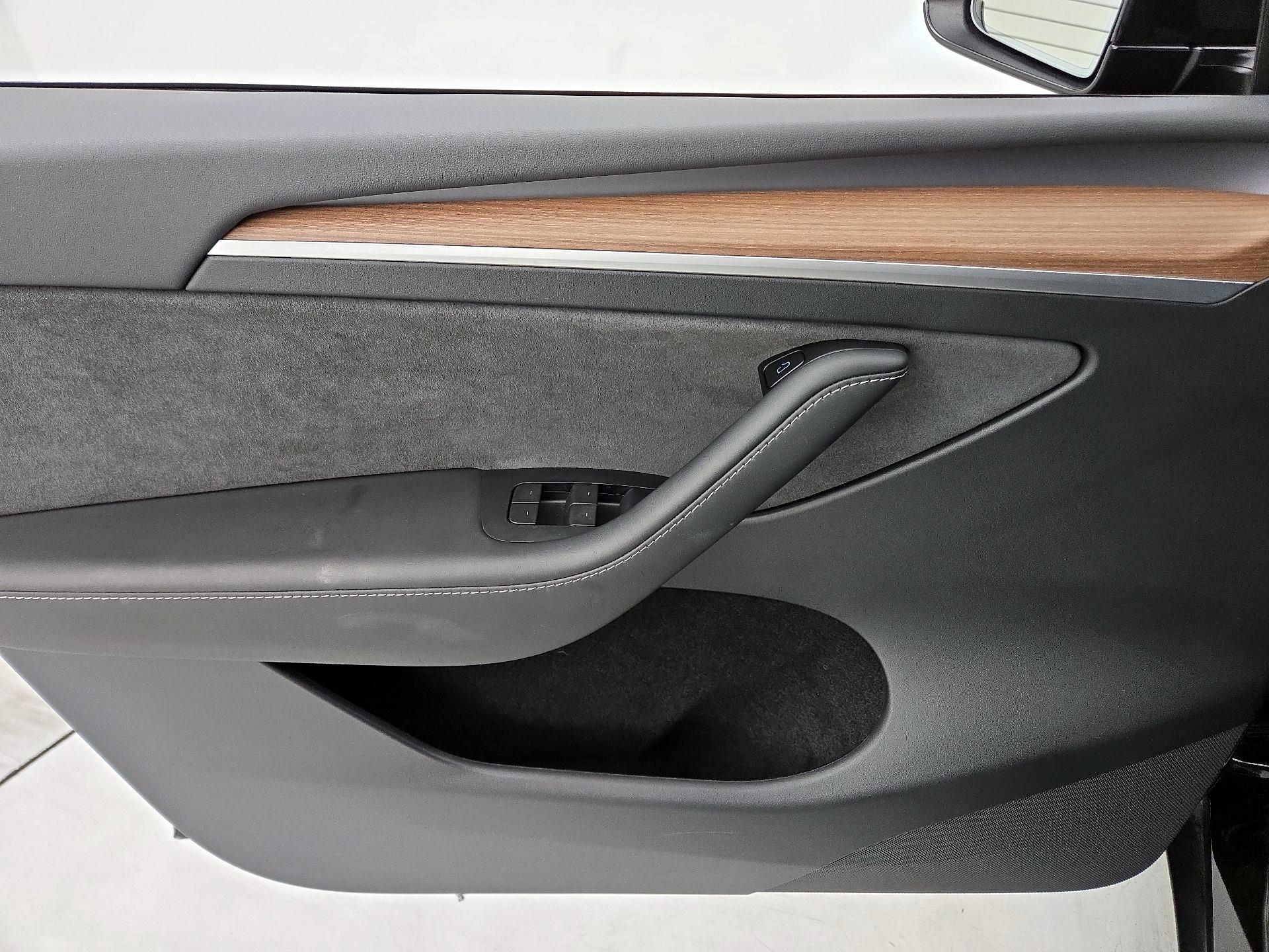 Thumbnail: 2024 Tesla Model Y - 12