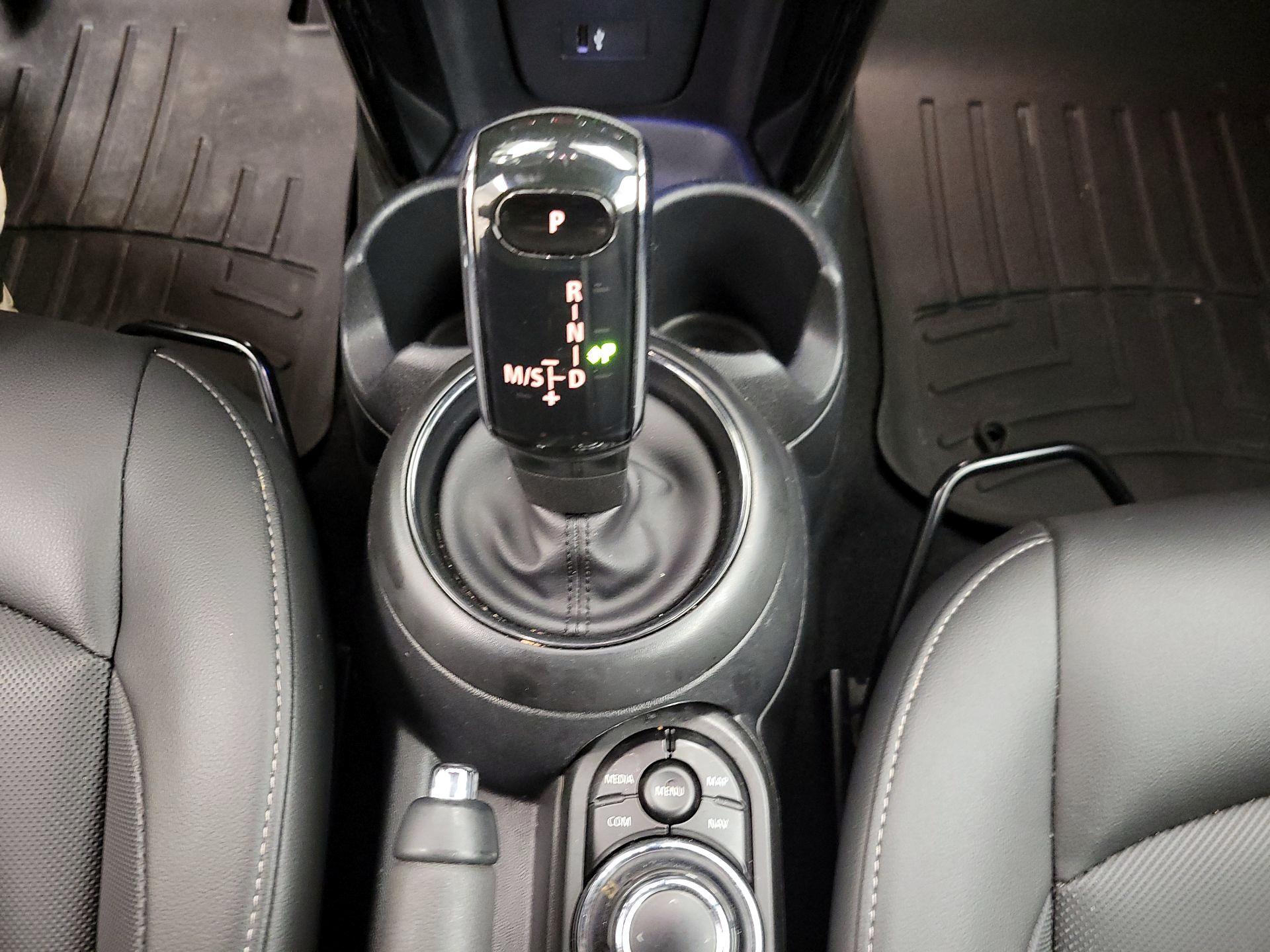 Thumbnail: 2022 MINI Cooper - 18
