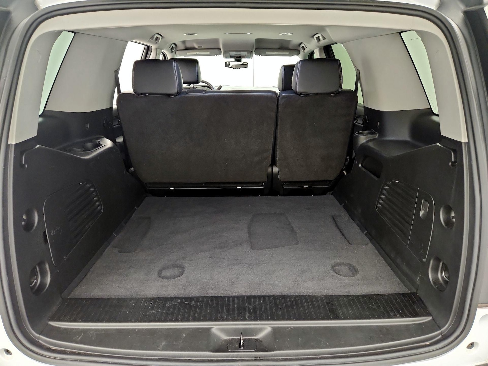 2020 Chevrolet Tahoe LS - Photo 19