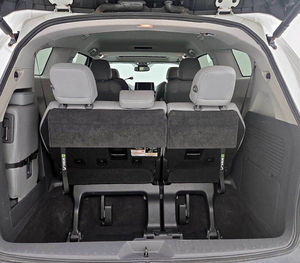 Trunk/Cargo (Seats Up)