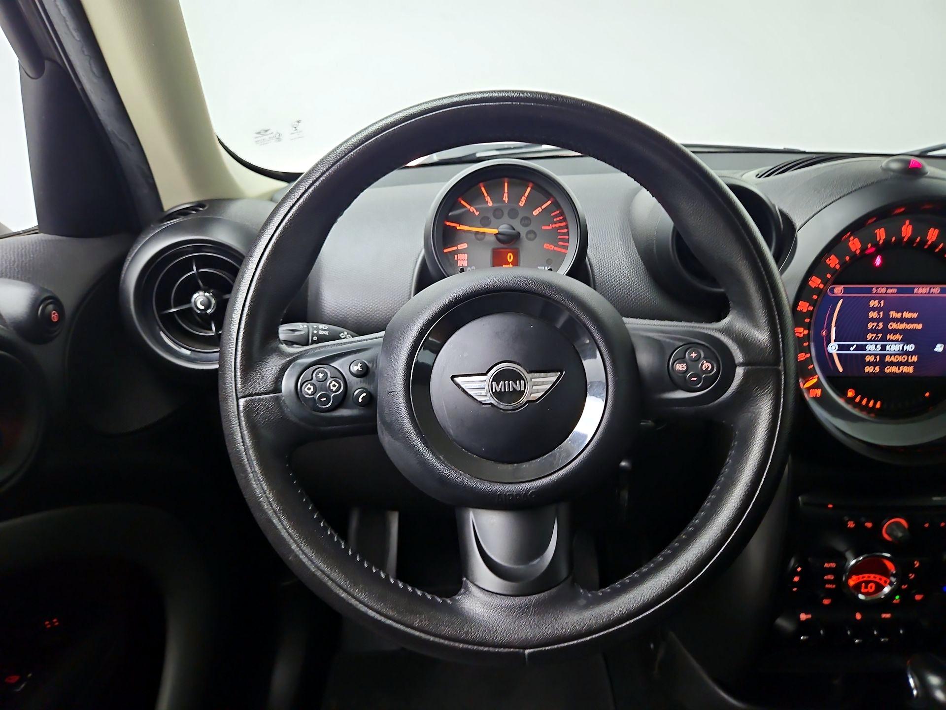 Thumbnail: 2016 MINI Cooper Countryman - 10