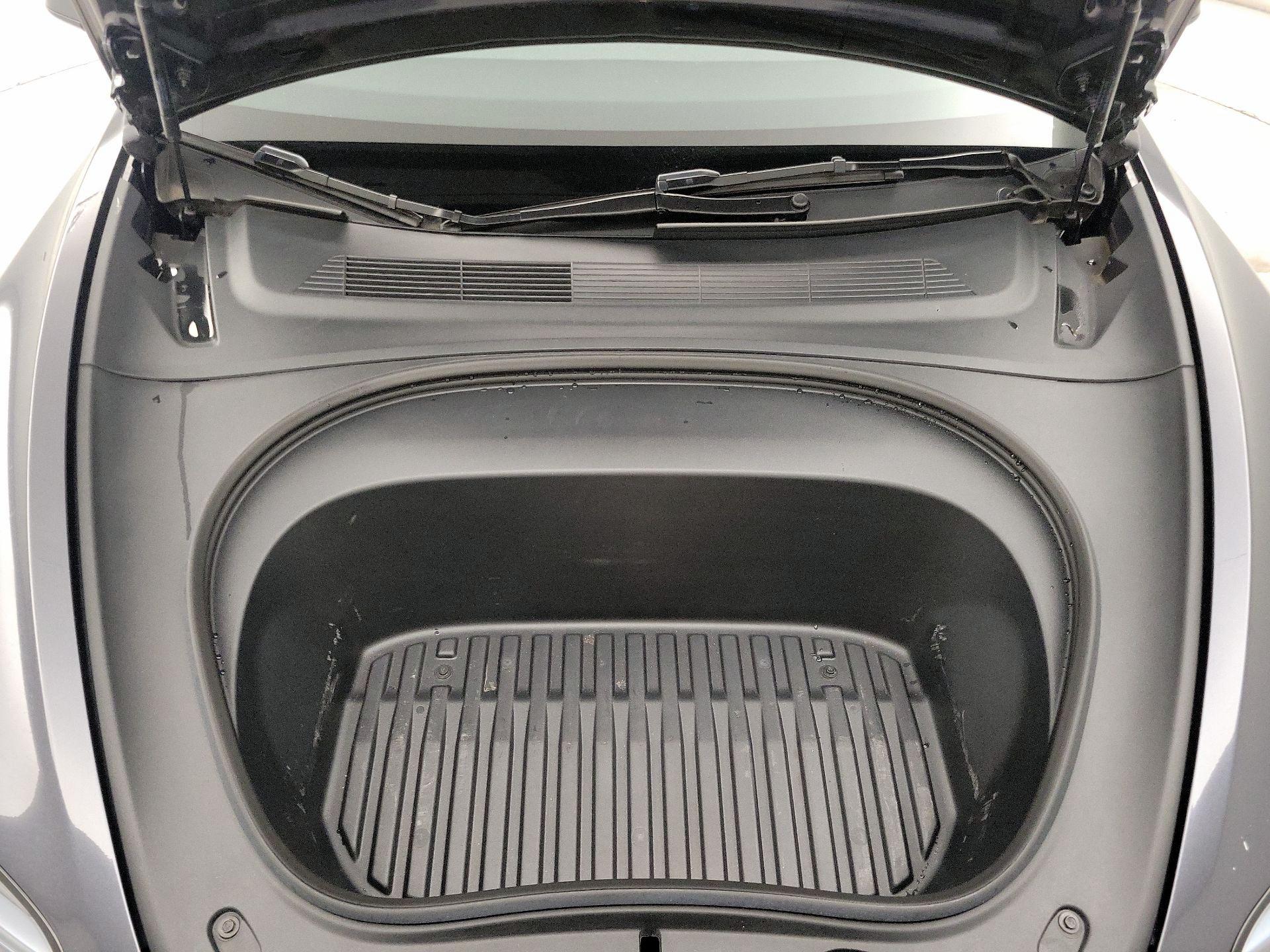 Thumbnail: 2025 Tesla Model 3 - 20