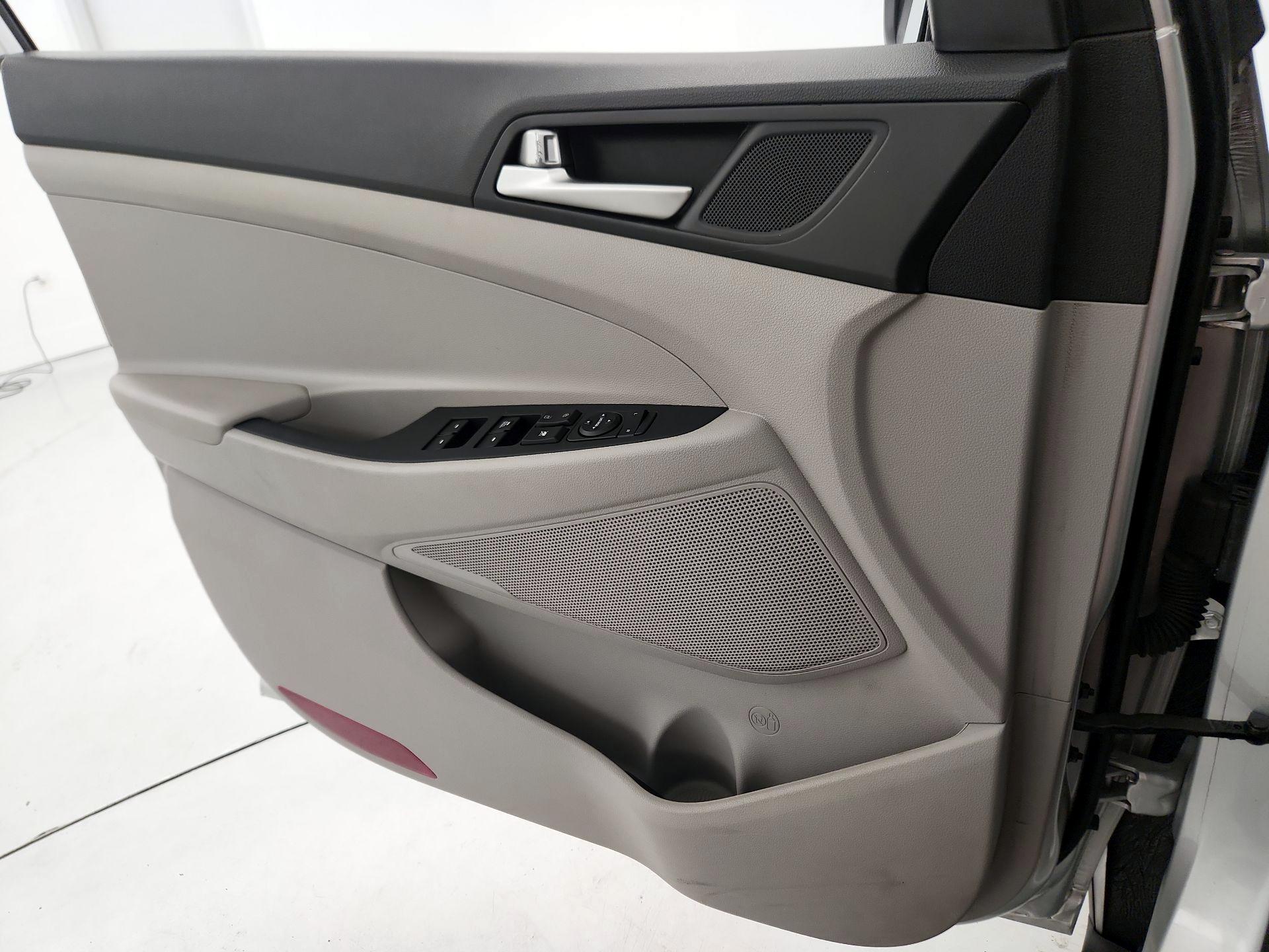 Thumbnail: 2019 Hyundai Tucson - 12