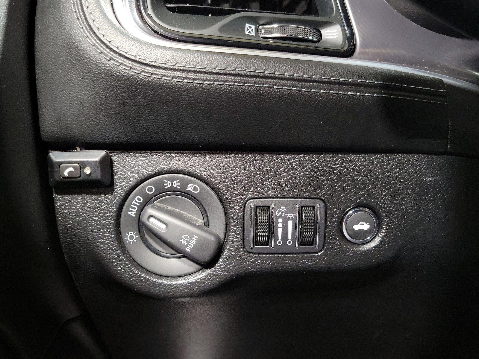 2021 Dodge Challenger R/T - Photo 14
