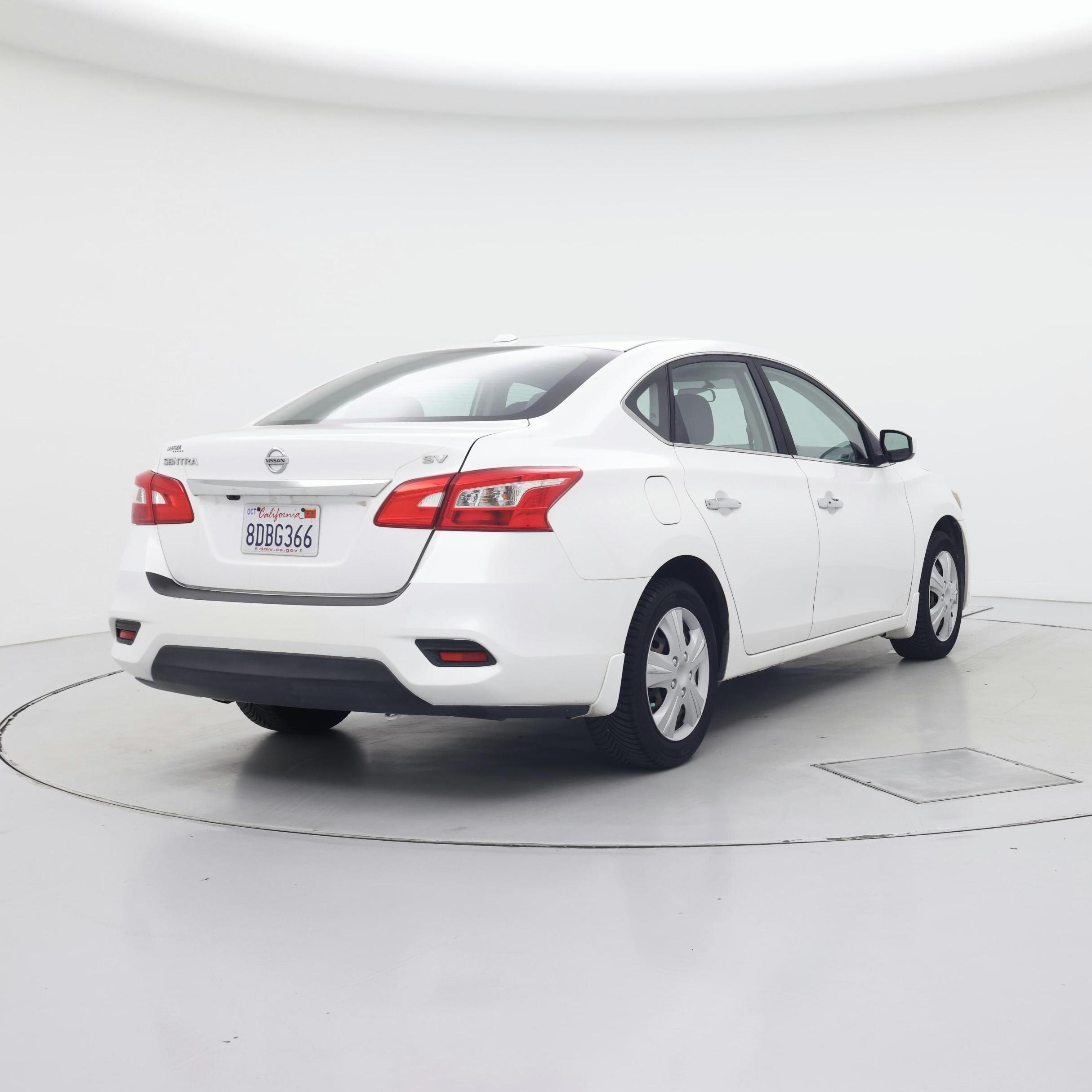 Thumbnail: 2017 Nissan Sentra - 8