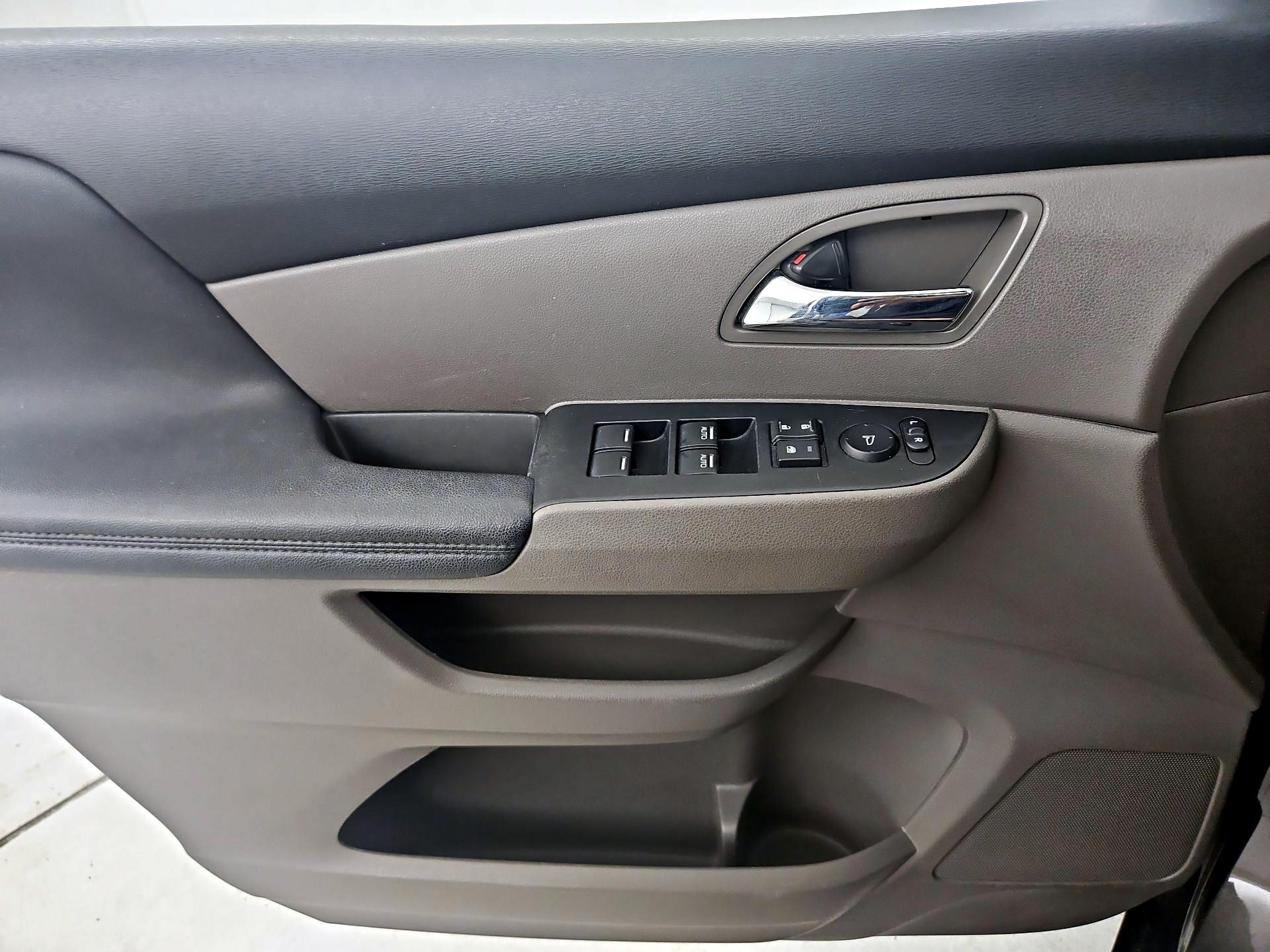 Thumbnail: 2016 Honda Odyssey - 12