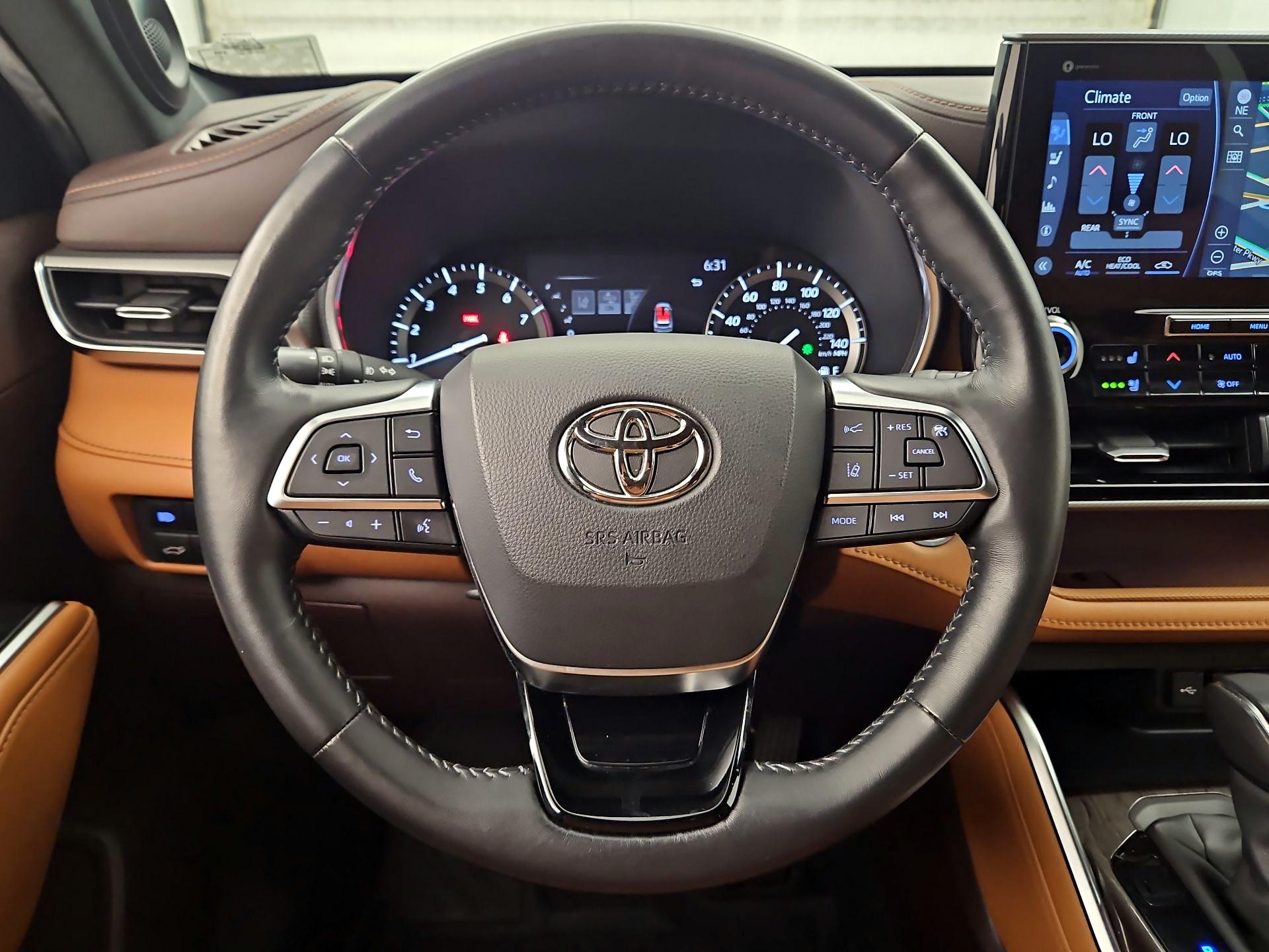 Thumbnail: 2020 Toyota Highlander - 10