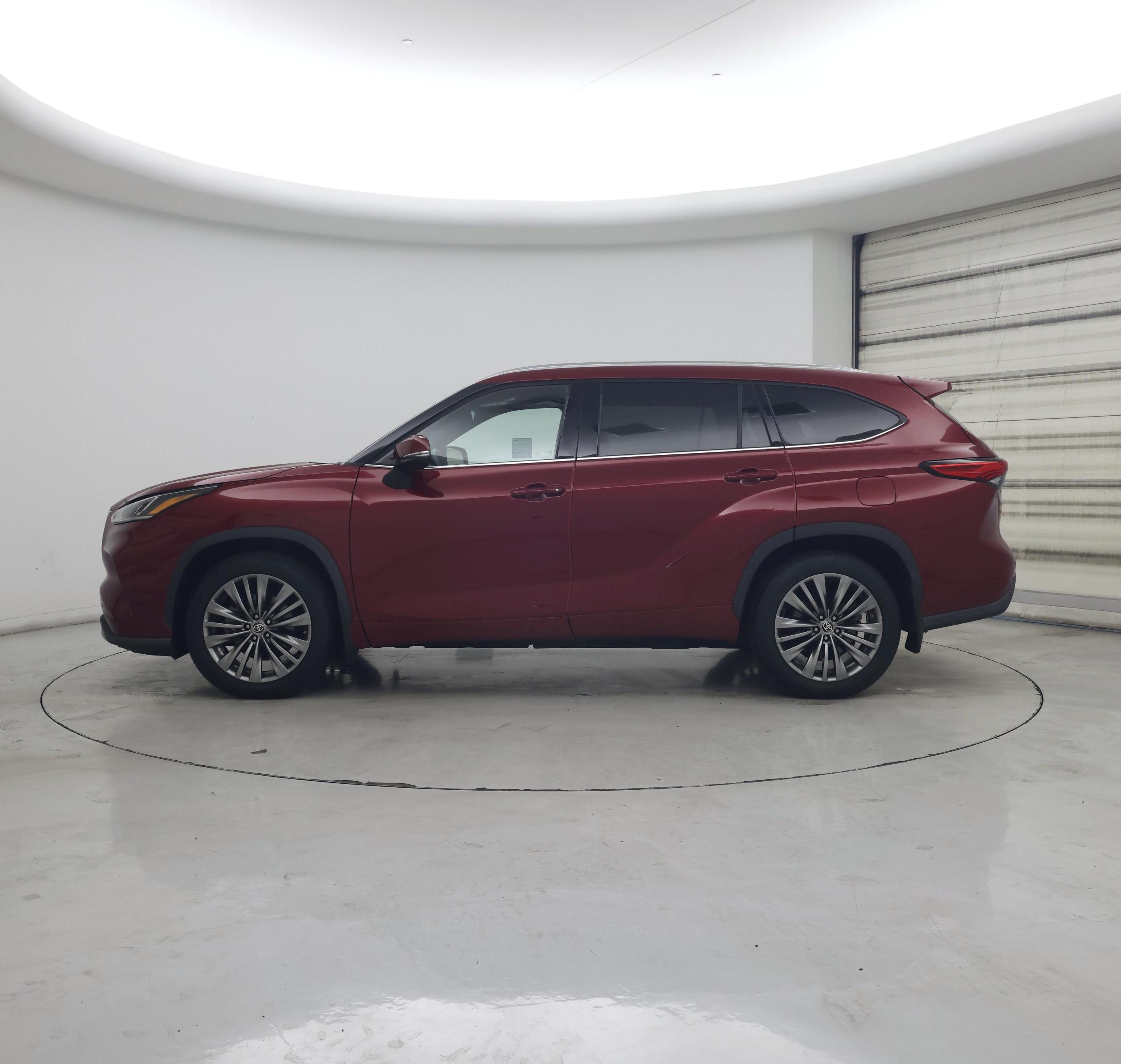 Thumbnail: 2020 Toyota Highlander - 3