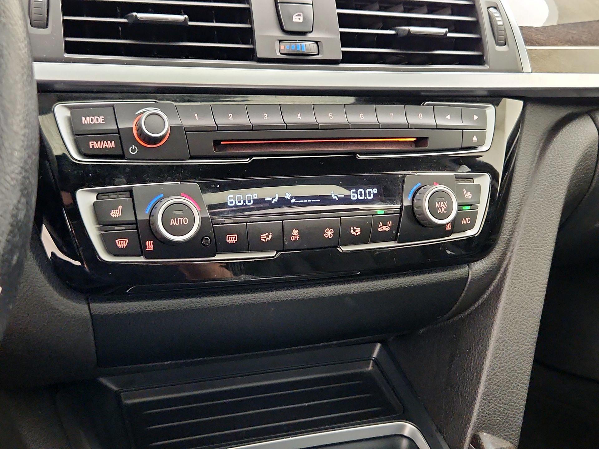 Thumbnail: 2016 BMW 3 Series - 16