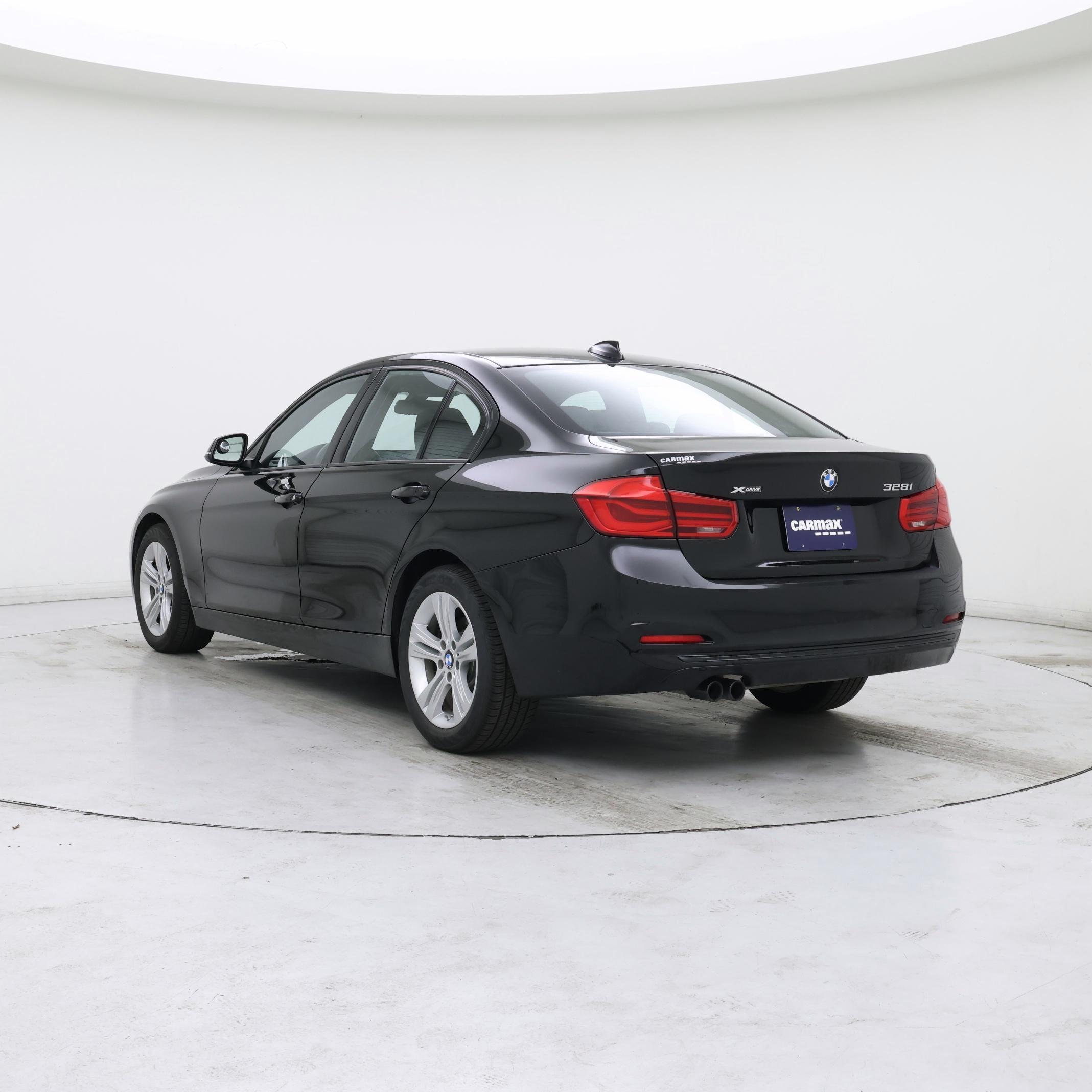 Thumbnail: 2016 BMW 3 Series - 2