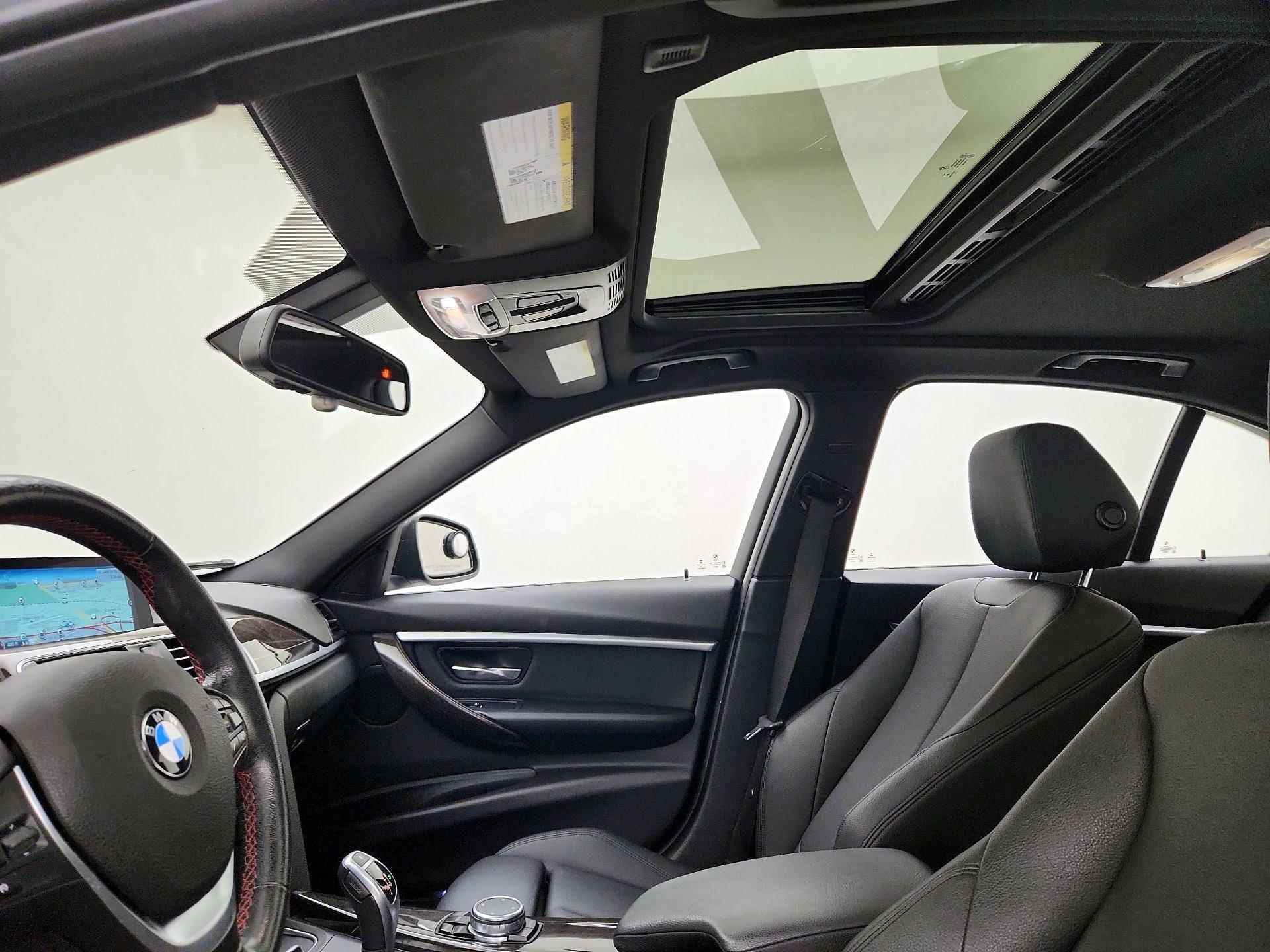 Thumbnail: 2016 BMW 3 Series - 19