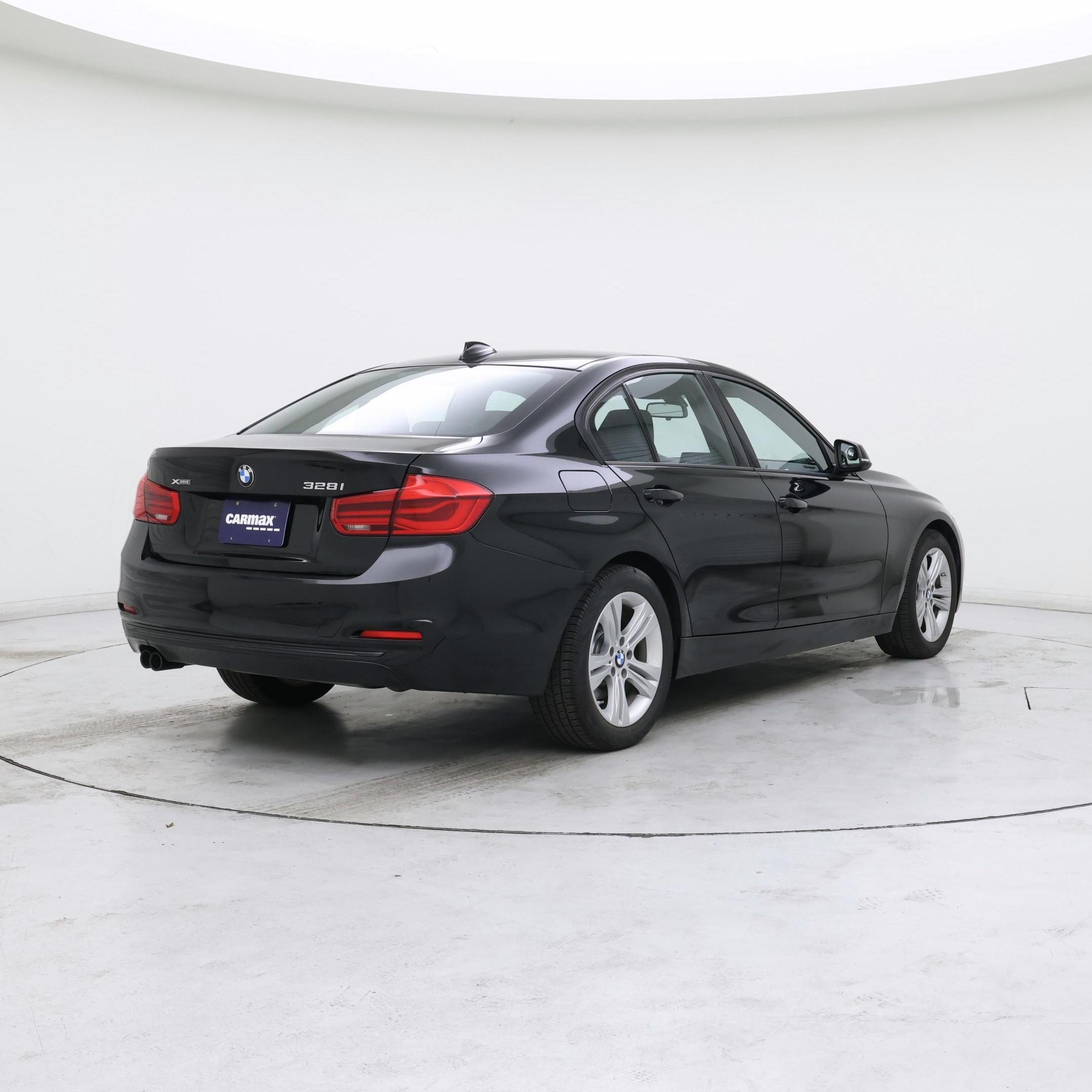 Thumbnail: 2016 BMW 3 Series - 8