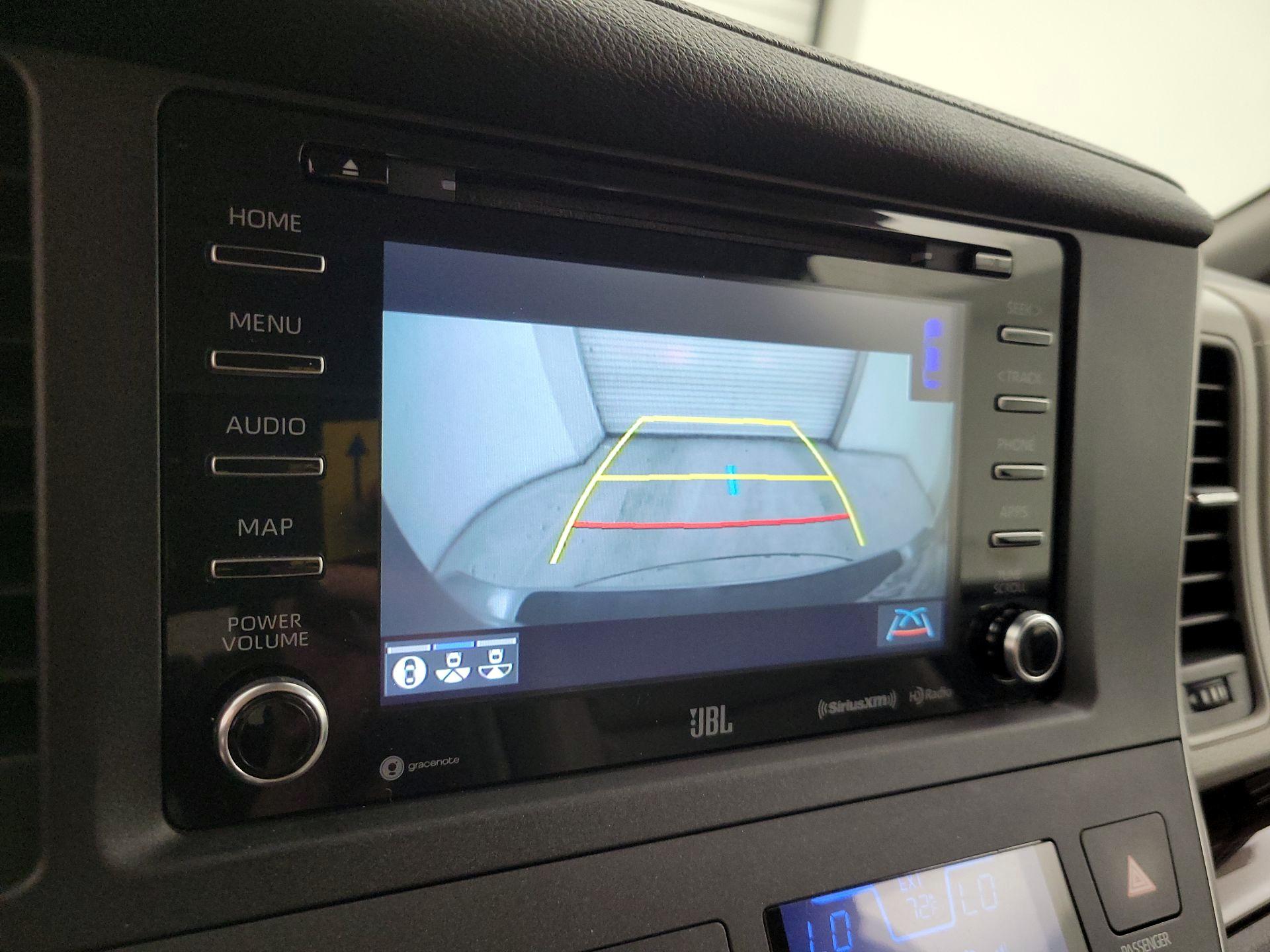 Thumbnail: 2020 Toyota Sienna - 15