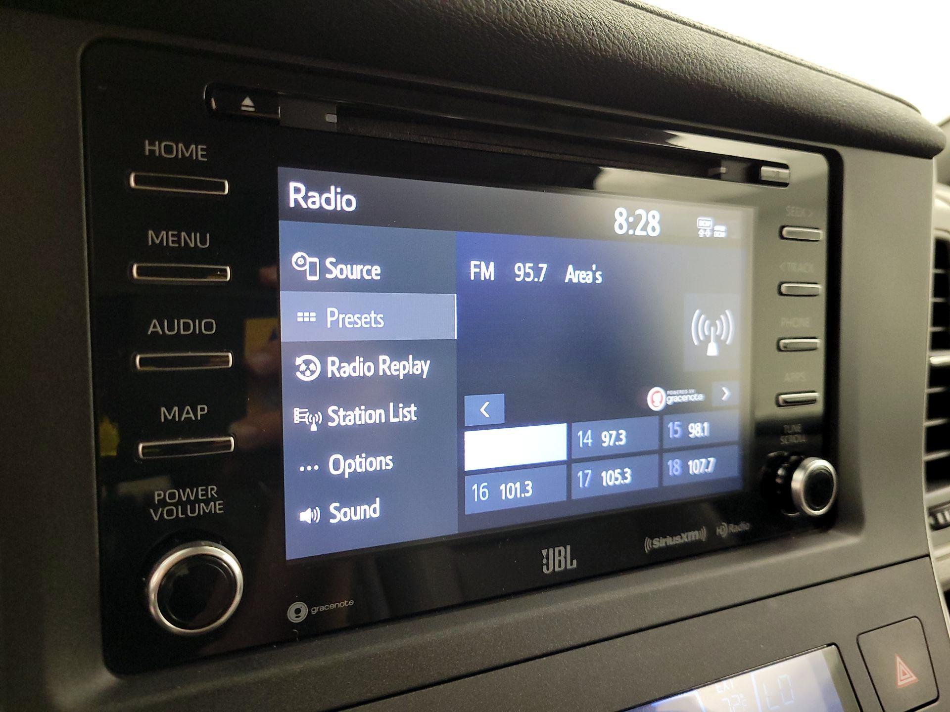 Thumbnail: 2020 Toyota Sienna - 16