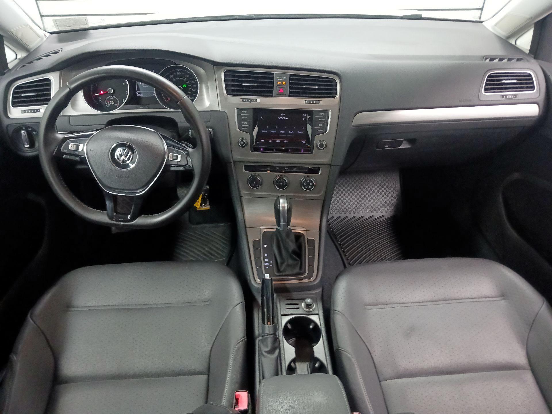 Thumbnail: 2015 Volkswagen Golf - 9