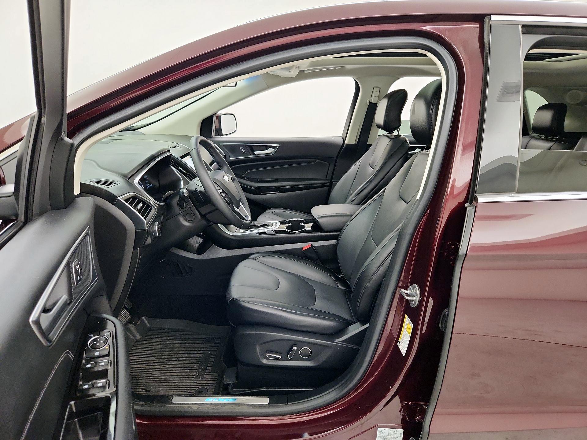 Thumbnail: 2018 Ford Edge - 11