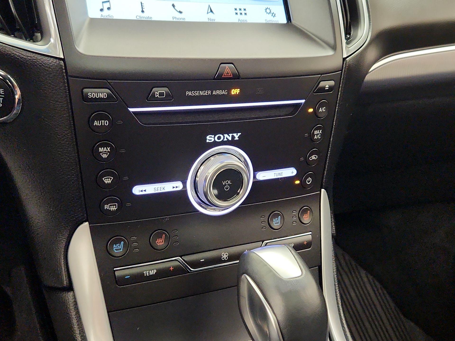 Thumbnail: 2018 Ford Edge - 17