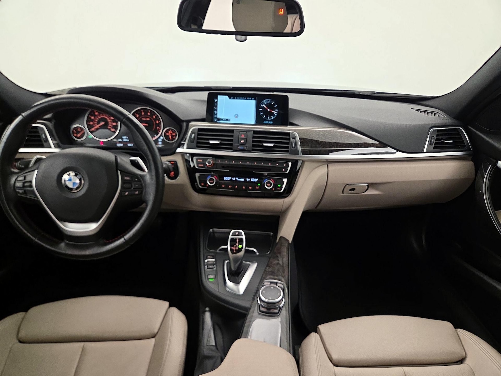 2017 BMW 3 Series 330i - Photo 10