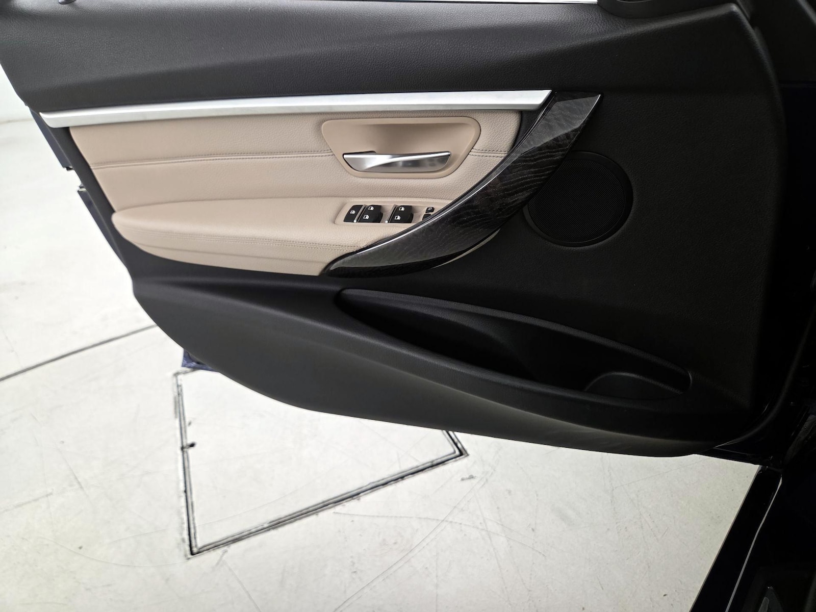 2017 BMW 3 Series 330i - Photo 13