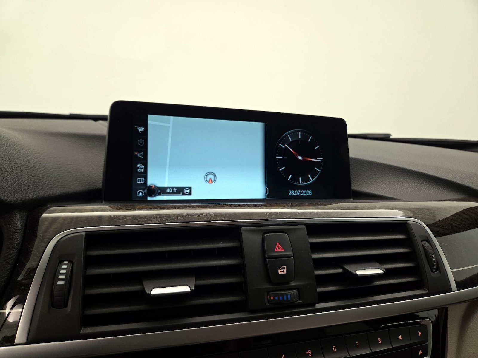 2017 BMW 3 Series 330i - Photo 15