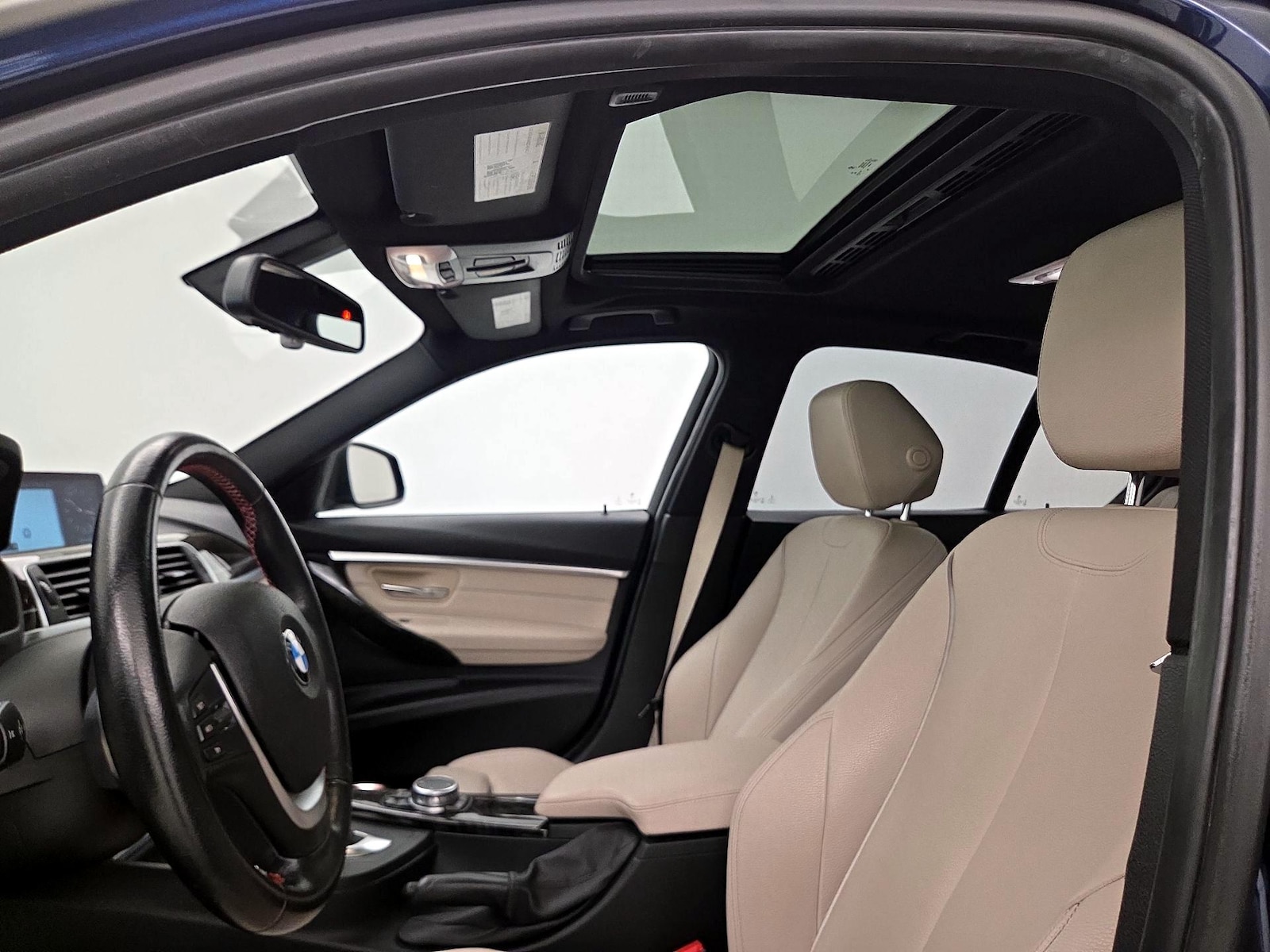 2017 BMW 3 Series 330i - Photo 21