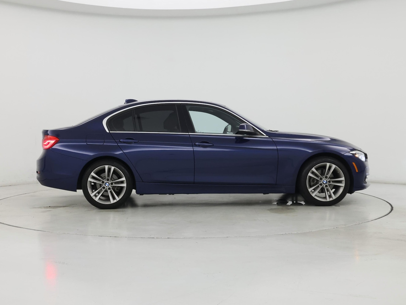 2017 BMW 3 Series 330i - Photo 8