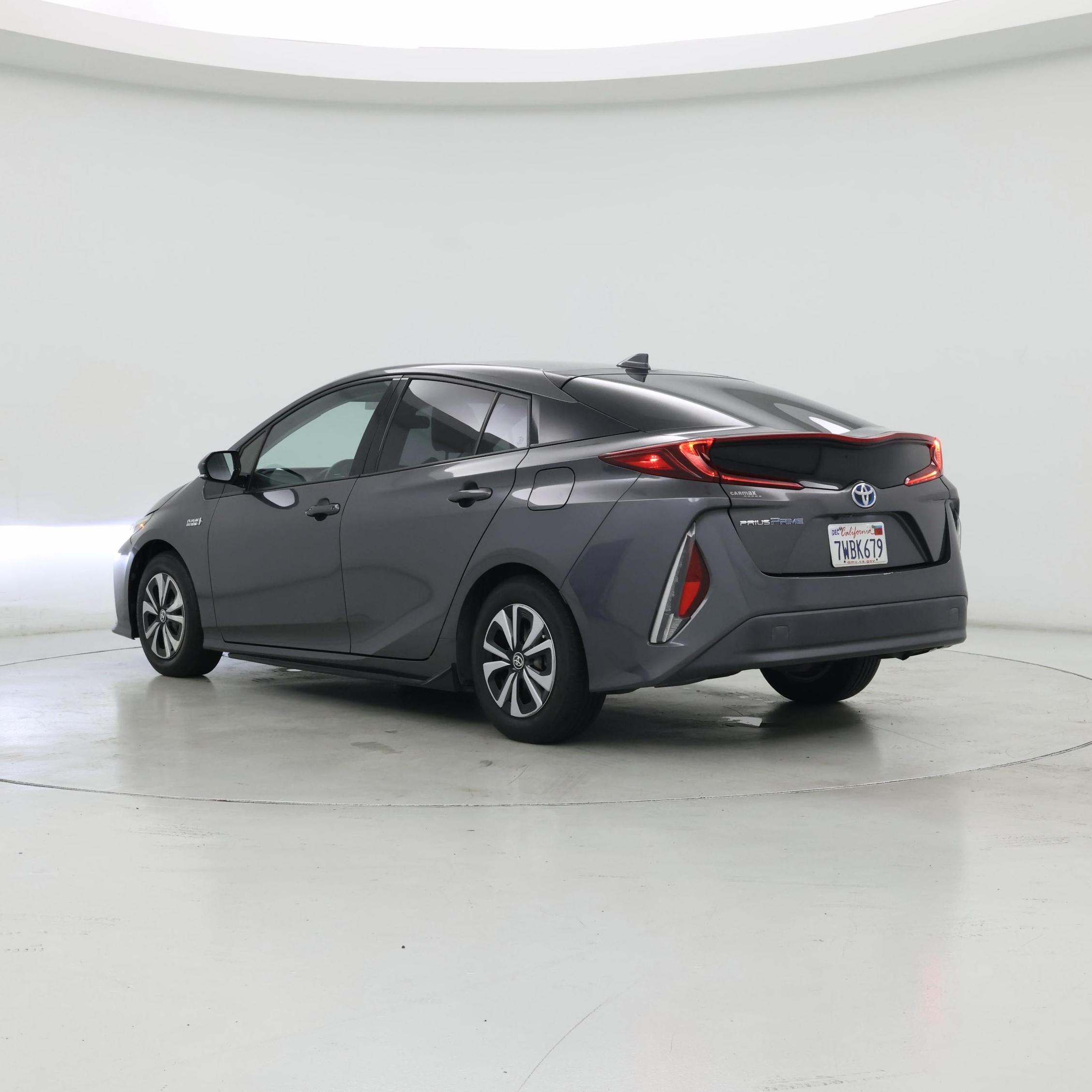 Thumbnail: 2017 Toyota Prius Prime - 2