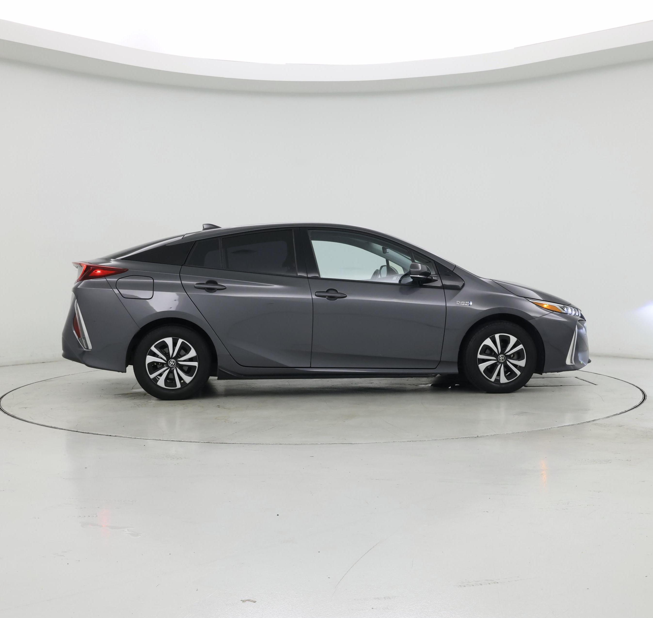 Thumbnail: 2017 Toyota Prius Prime - 7