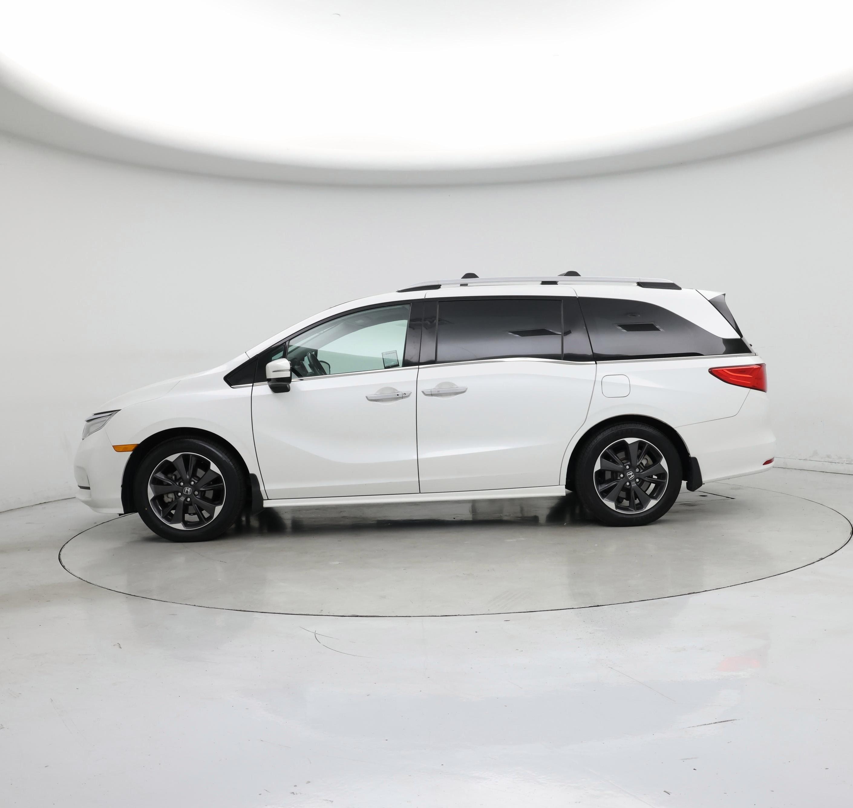 Thumbnail: 2021 Honda Odyssey - 3