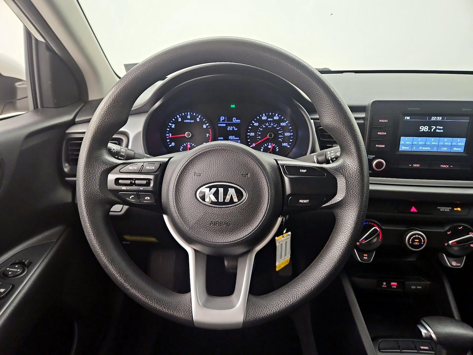 2019 Kia RIO LX - Photo 11