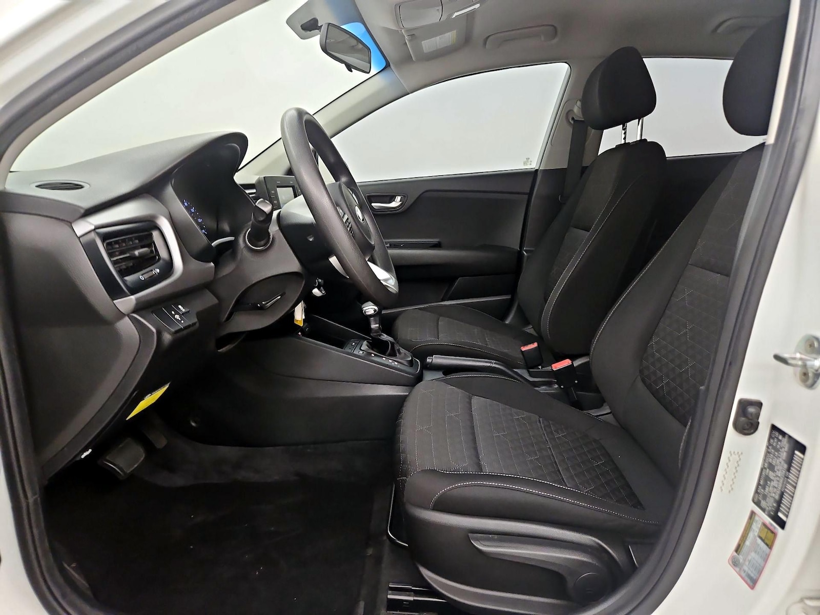 2019 Kia RIO LX - Photo 12