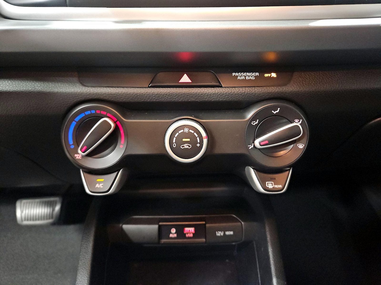 2019 Kia RIO LX - Photo 17