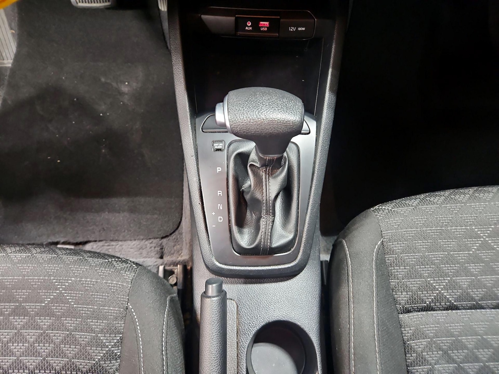 2019 Kia RIO LX - Photo 18