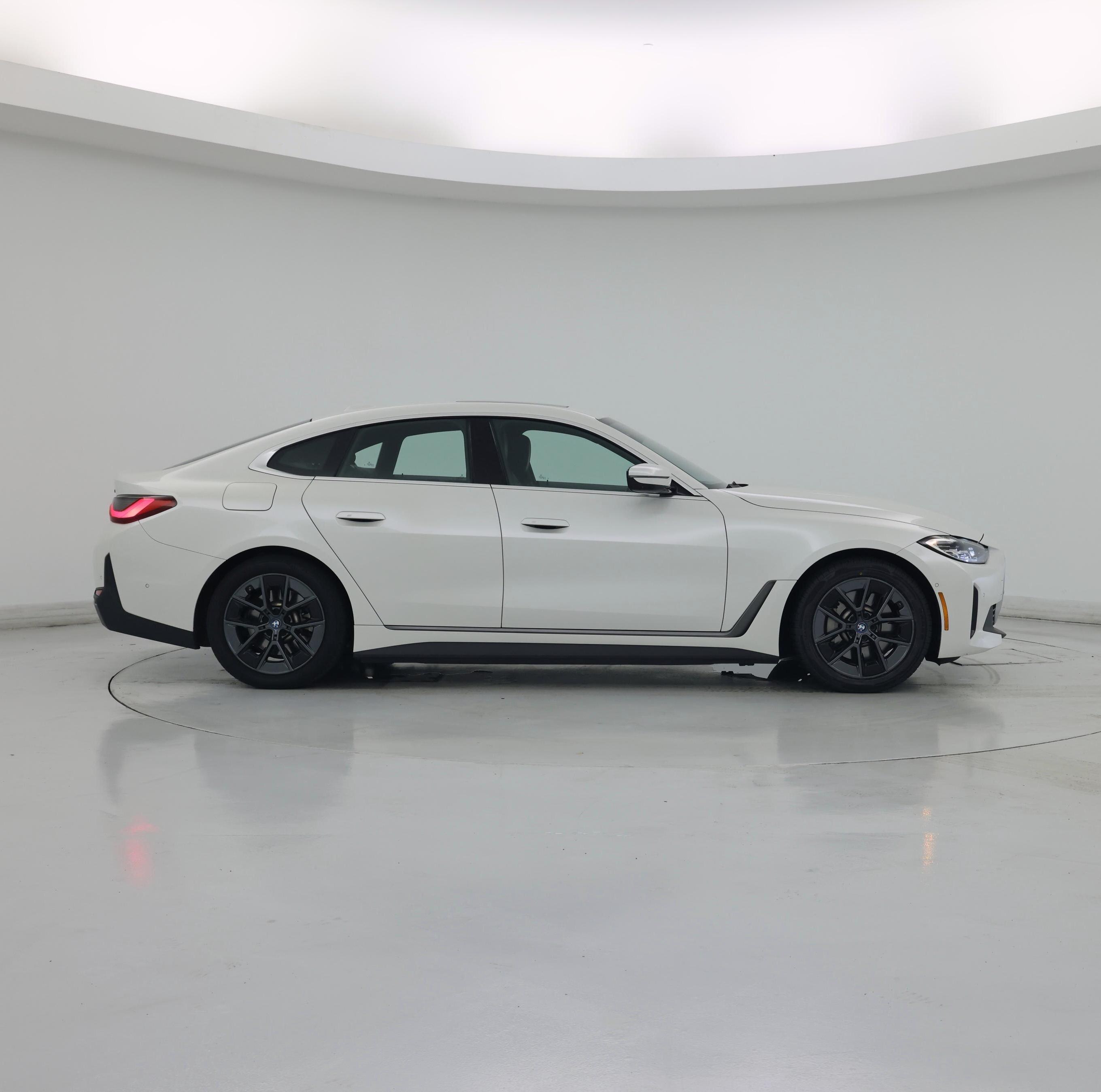 Thumbnail: 2023 BMW i4 - 7
