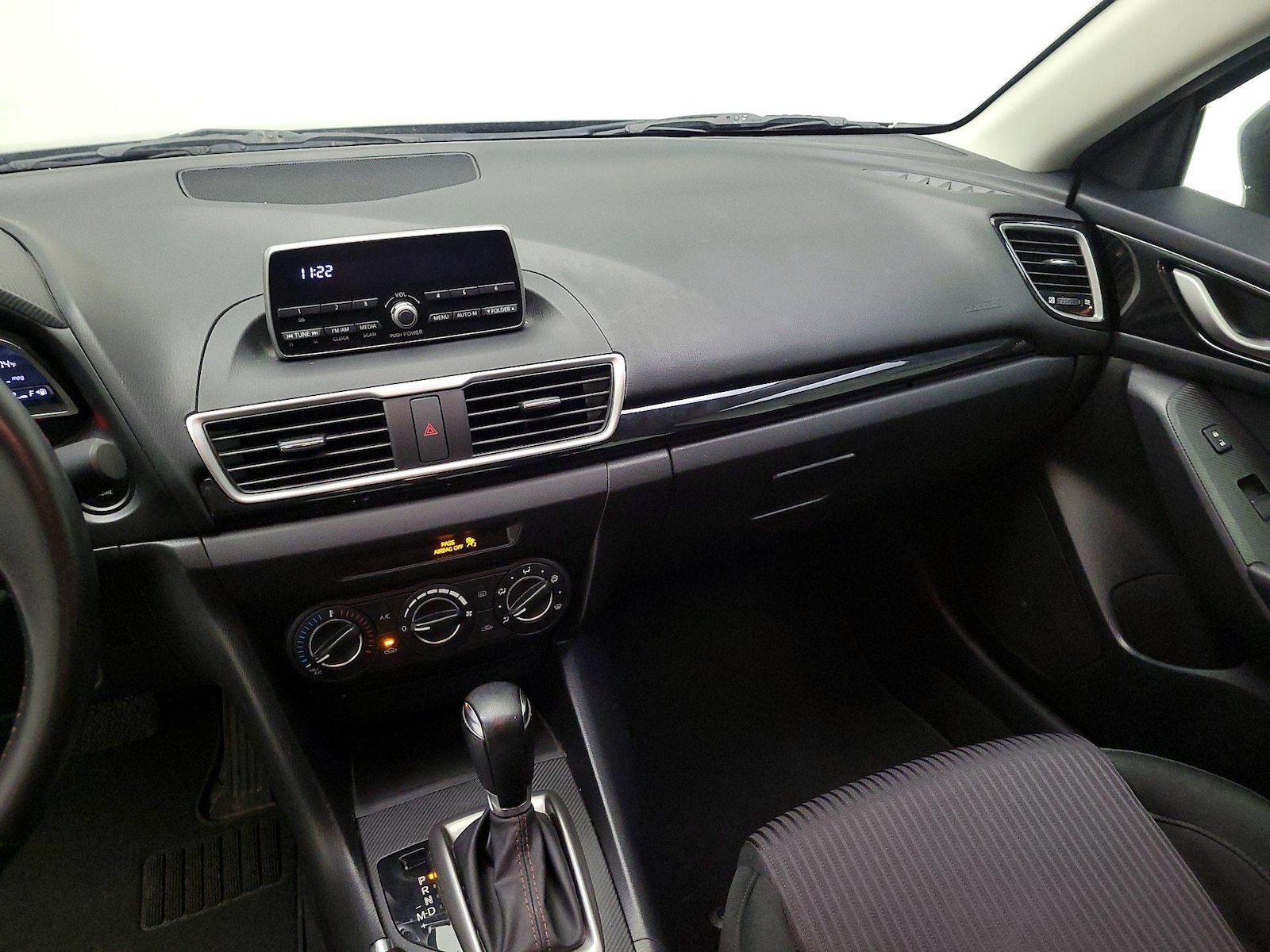 2014 Mazda MAZDA3 i Touring - Photo 10