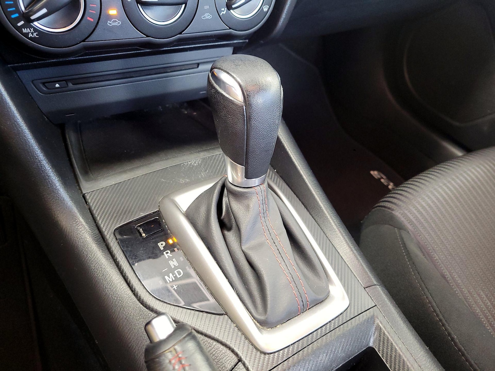 2014 Mazda MAZDA3 i Touring - Photo 17