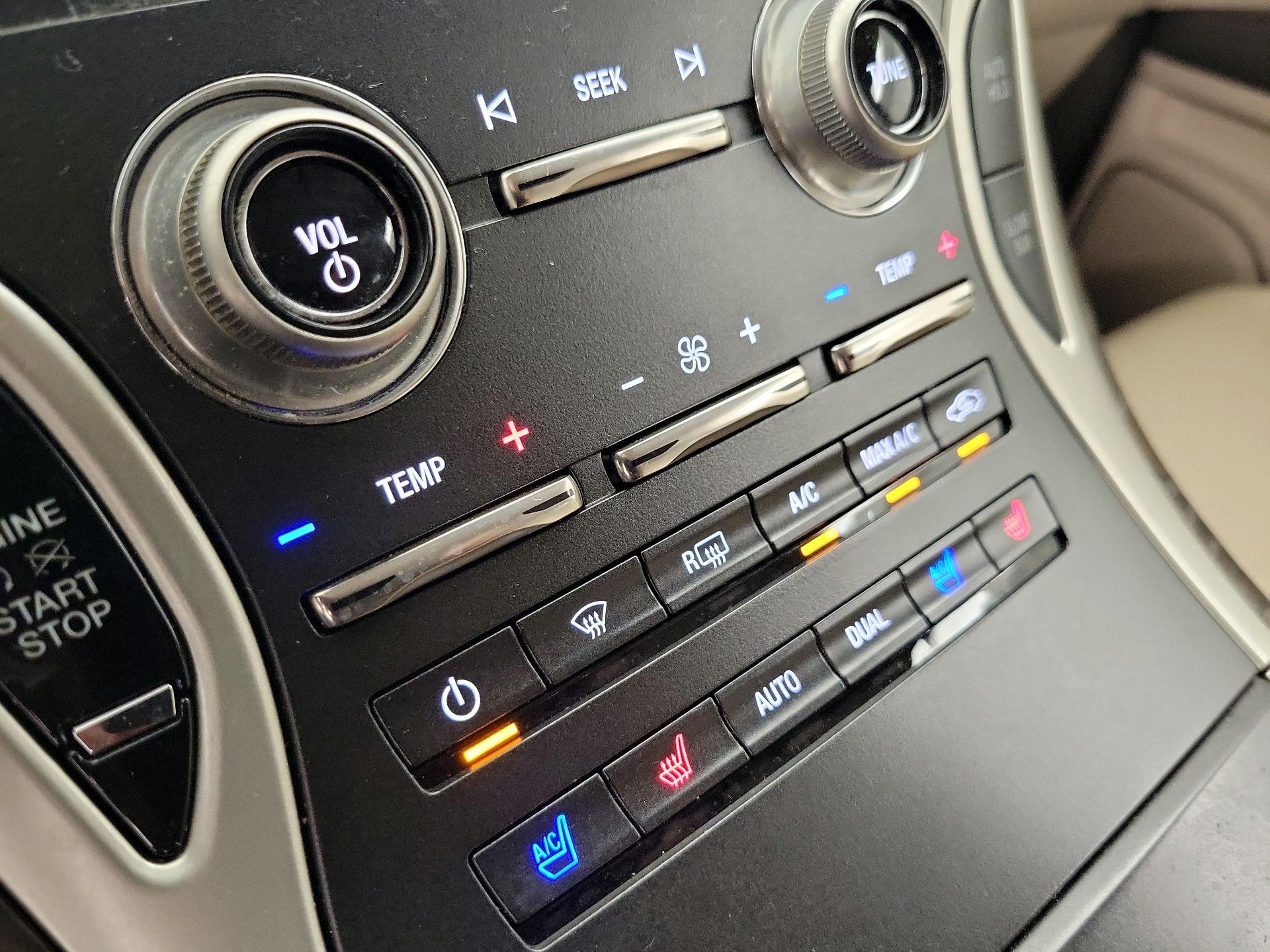 Thumbnail: 2017 Lincoln MKX - 17
