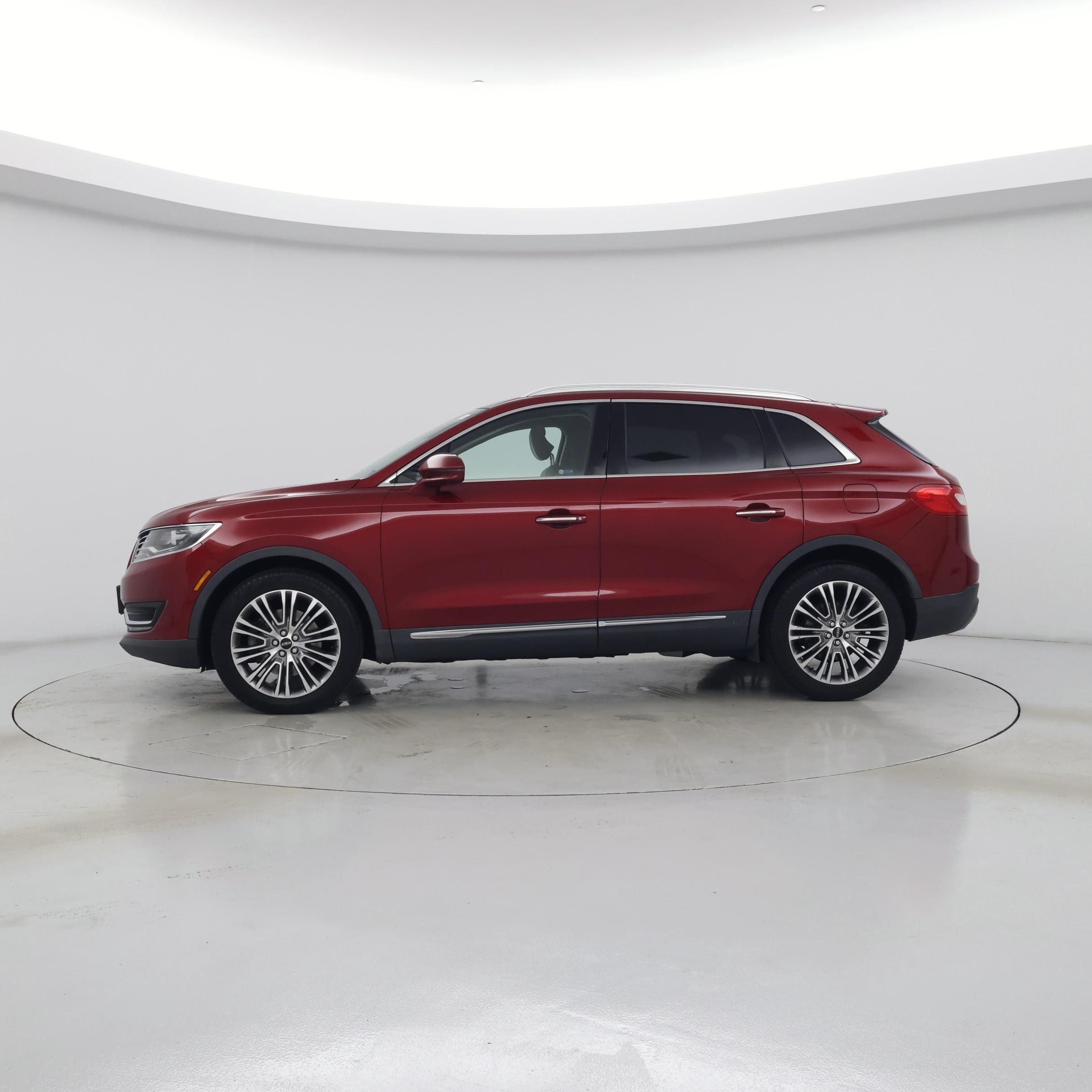 Thumbnail: 2017 Lincoln MKX - 3