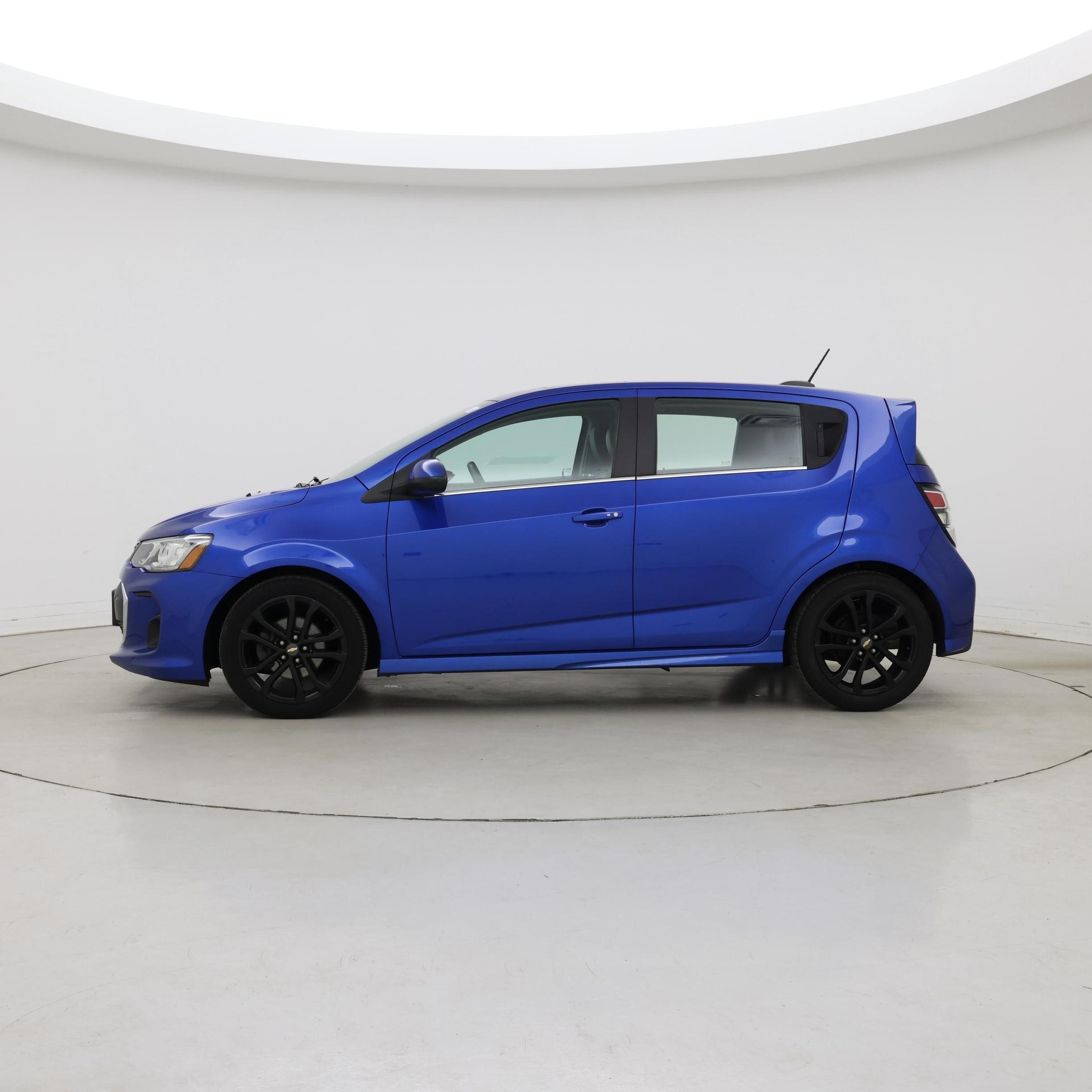 Thumbnail: 2017 Chevrolet Sonic - 3