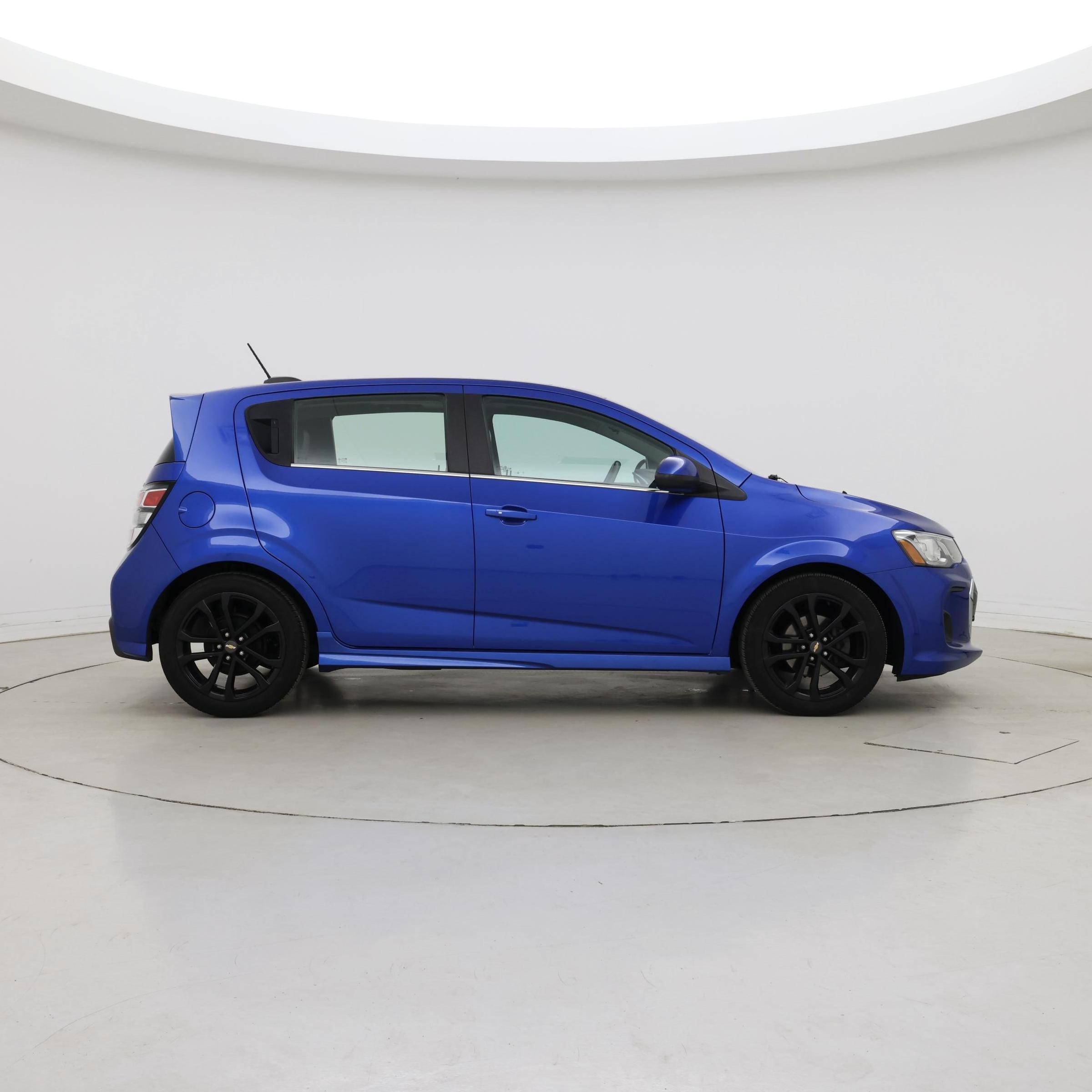 Thumbnail: 2017 Chevrolet Sonic - 7