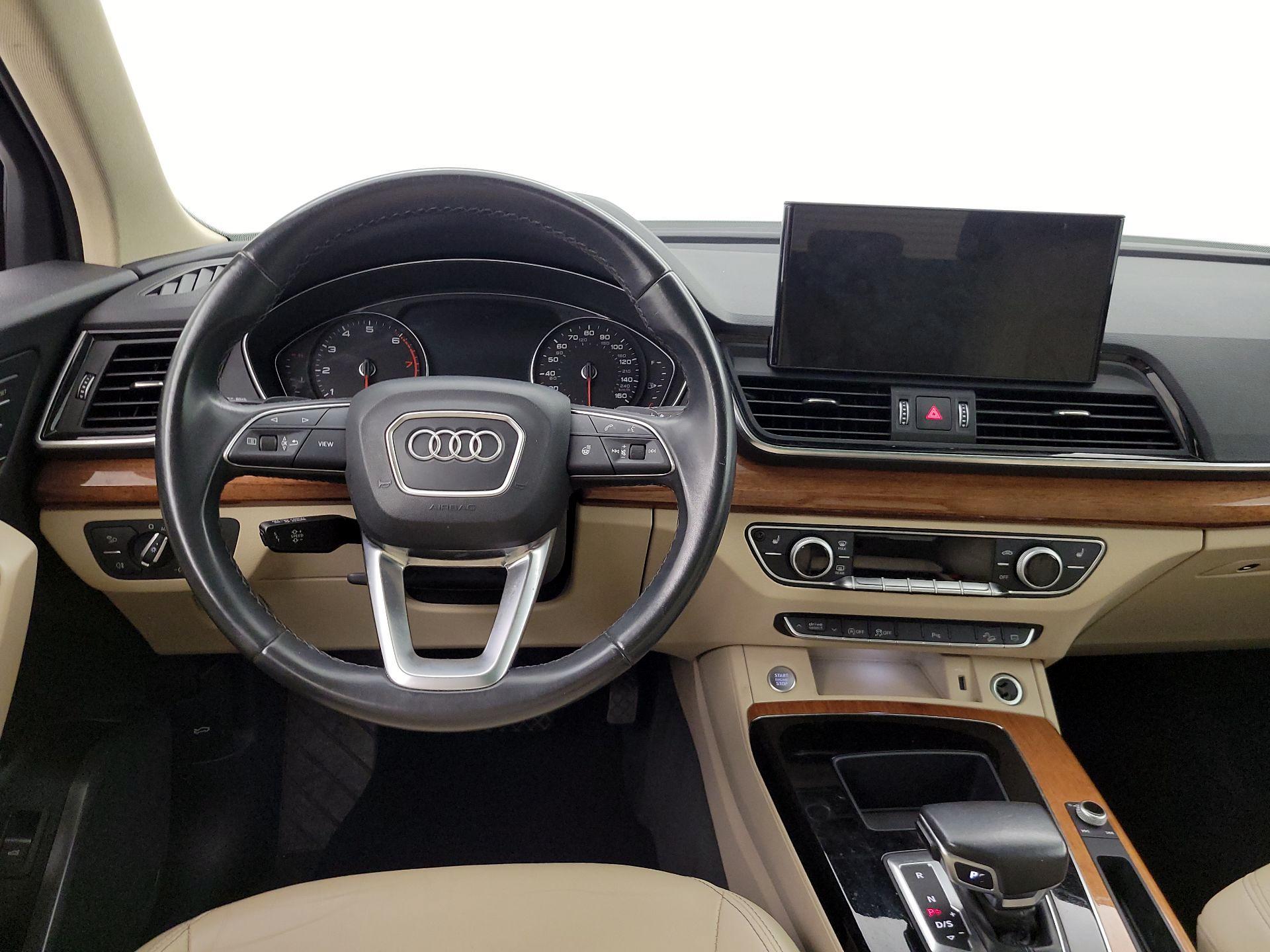 Thumbnail: 2022 Audi Q5 - 10