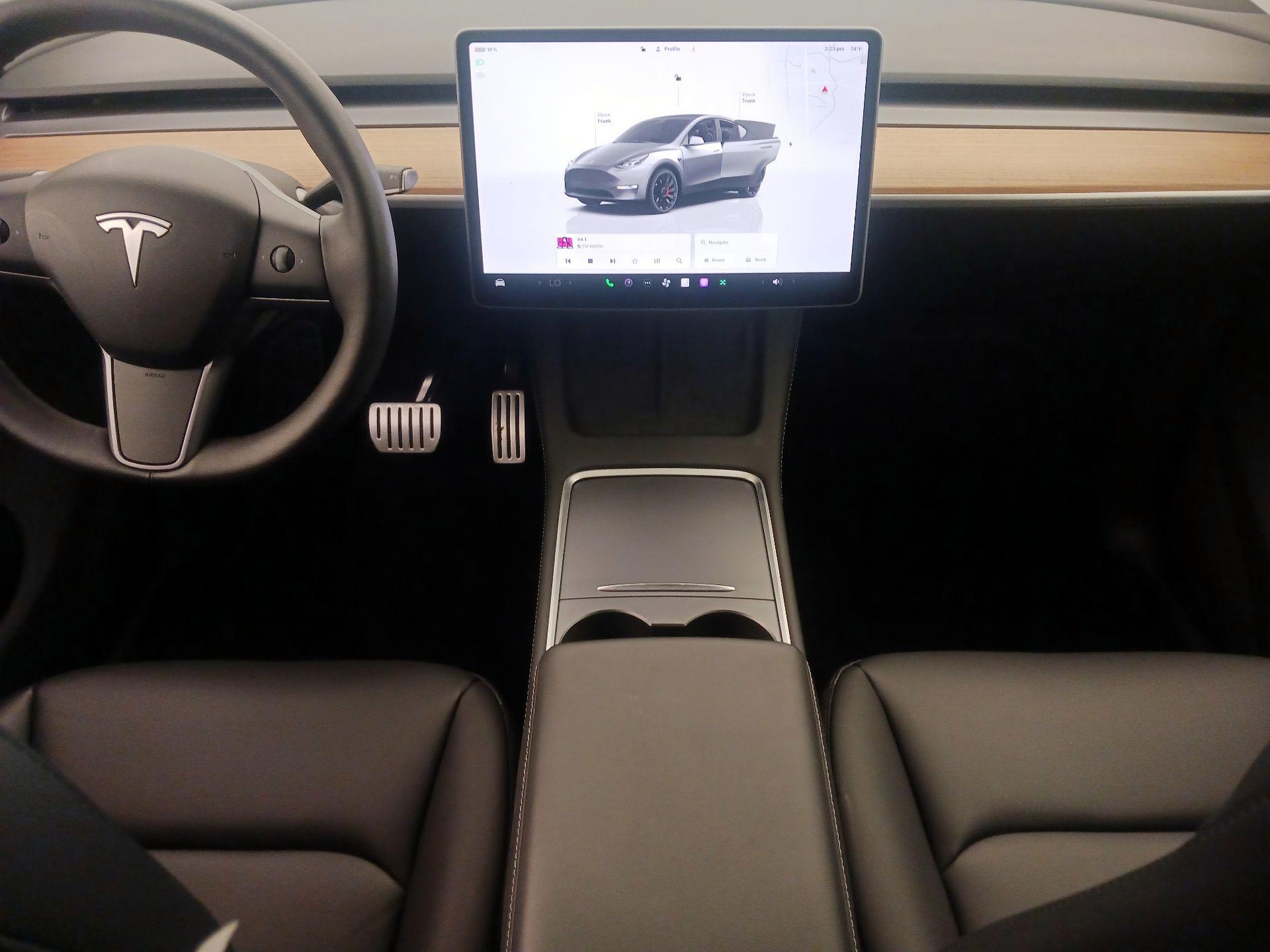 Thumbnail: 2025 Tesla Model Y - 9