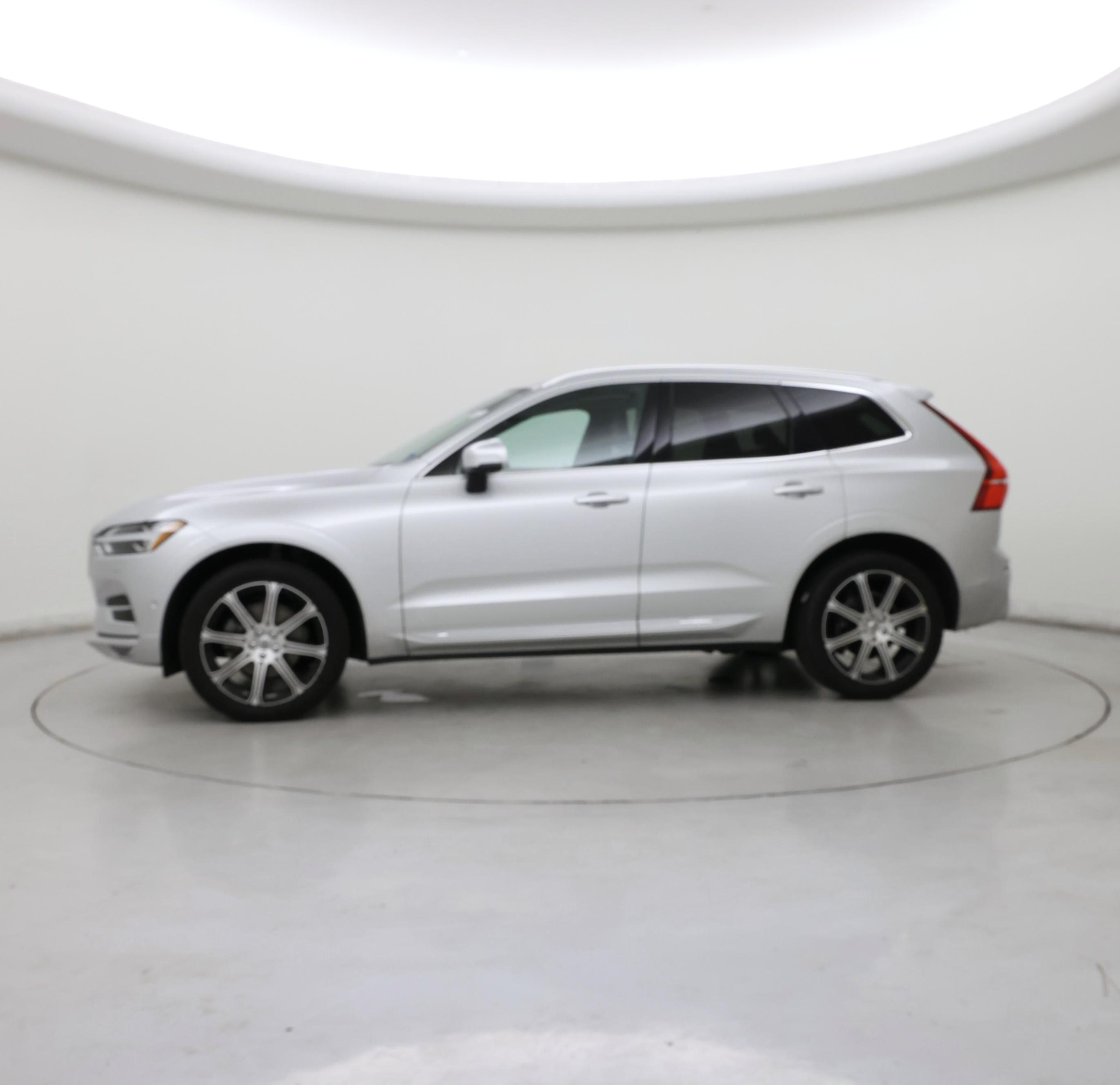 Thumbnail: 2020 Volvo XC60 - 3
