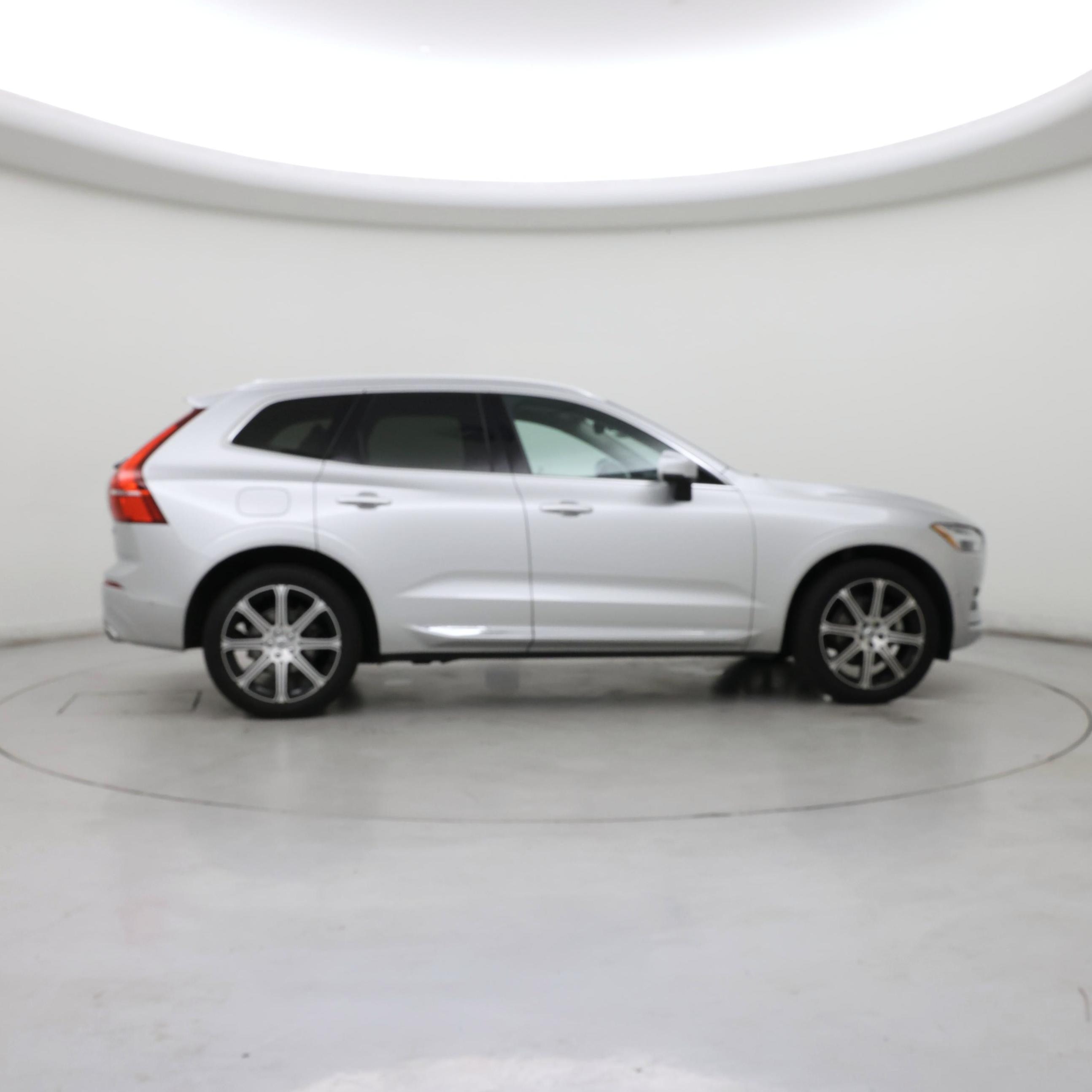 Thumbnail: 2020 Volvo XC60 - 7