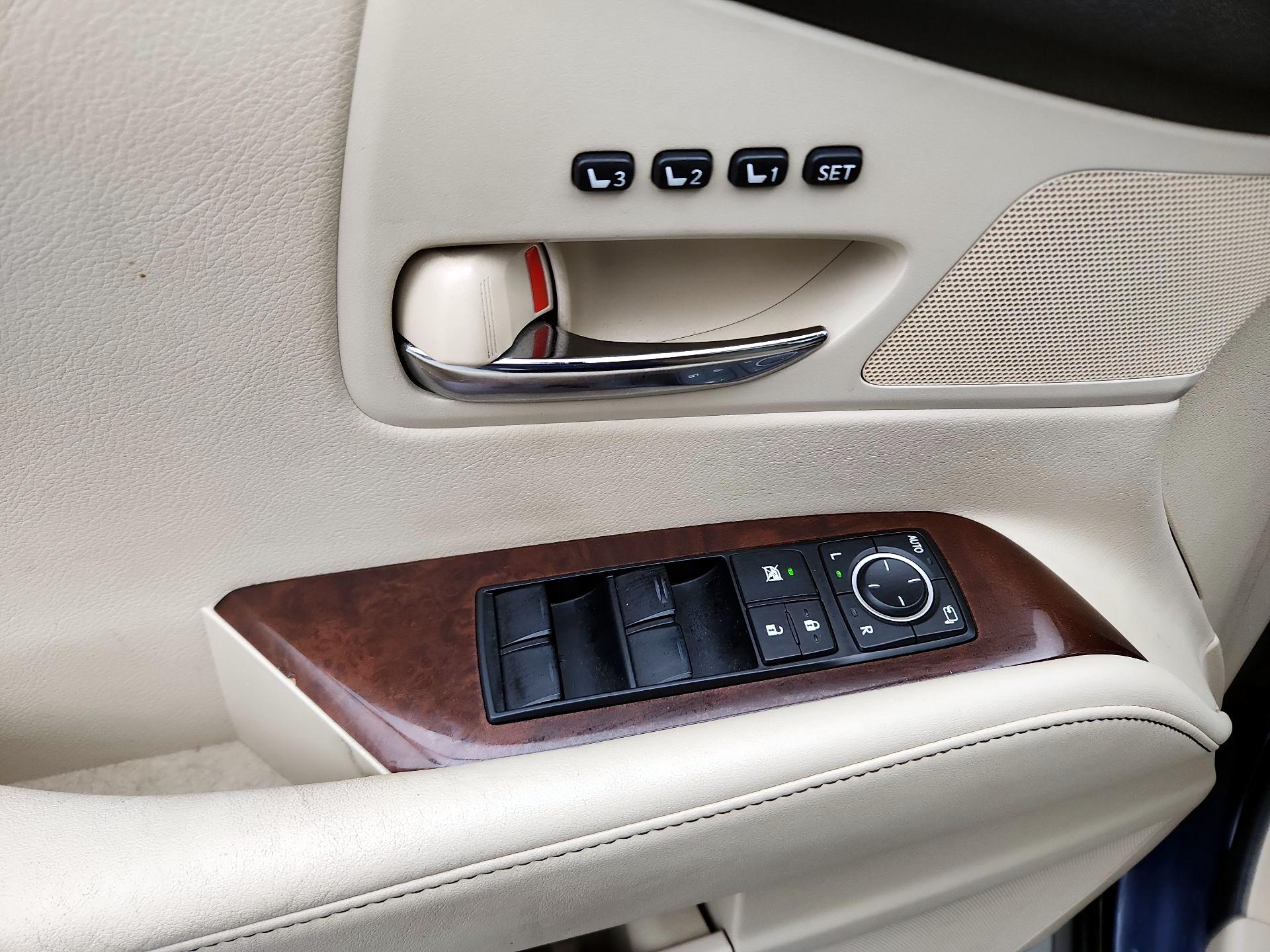 Thumbnail: 2015 Lexus RX - 12