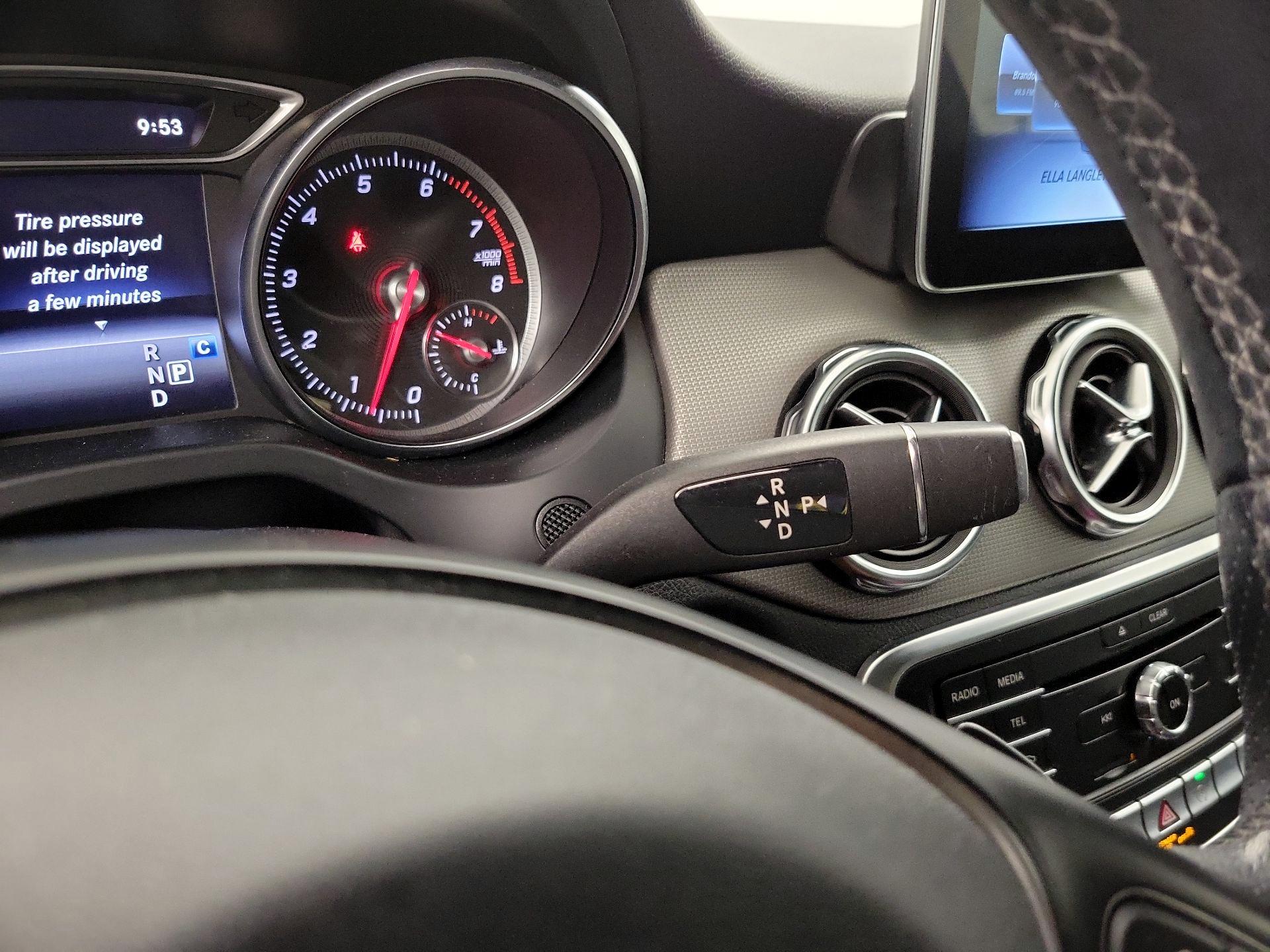 Thumbnail: 2020 Mercedes-Benz GLA - 15